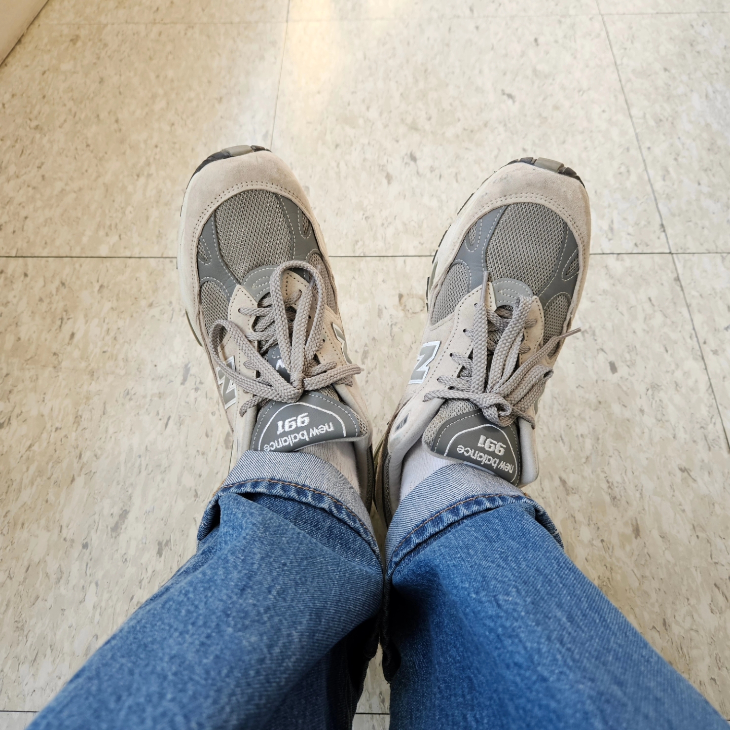 Engineered Garments Ripstop Bedford Jacket Olive, New Balance 991 Made in UK Grey 착용 스타일 - 5