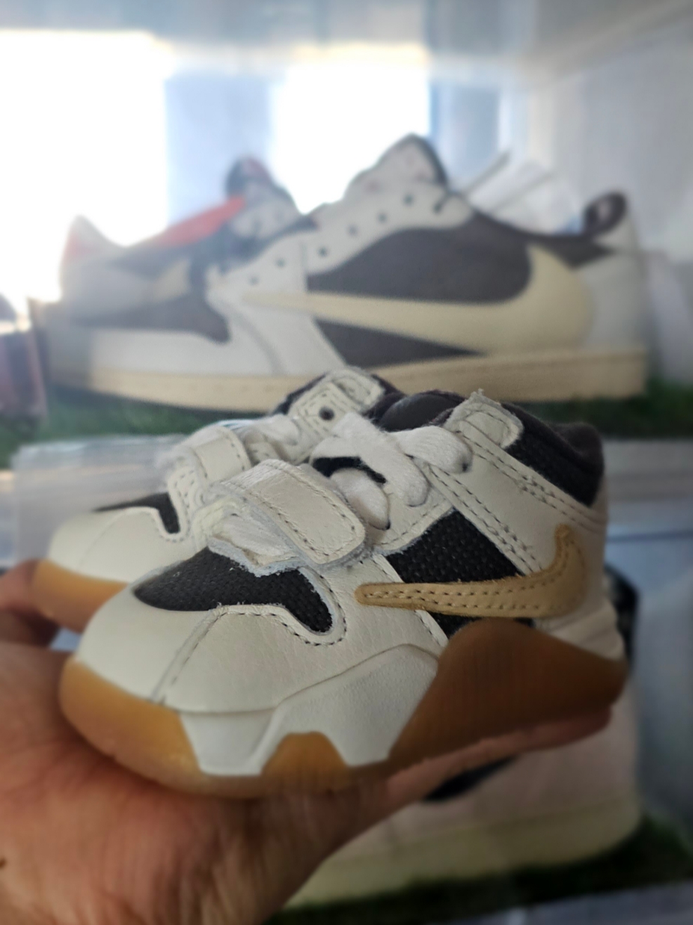 (TD) Jordan x Travis Scott Jumpman Jack TR Sail and Dark Mocha 착용 스타일 - 3