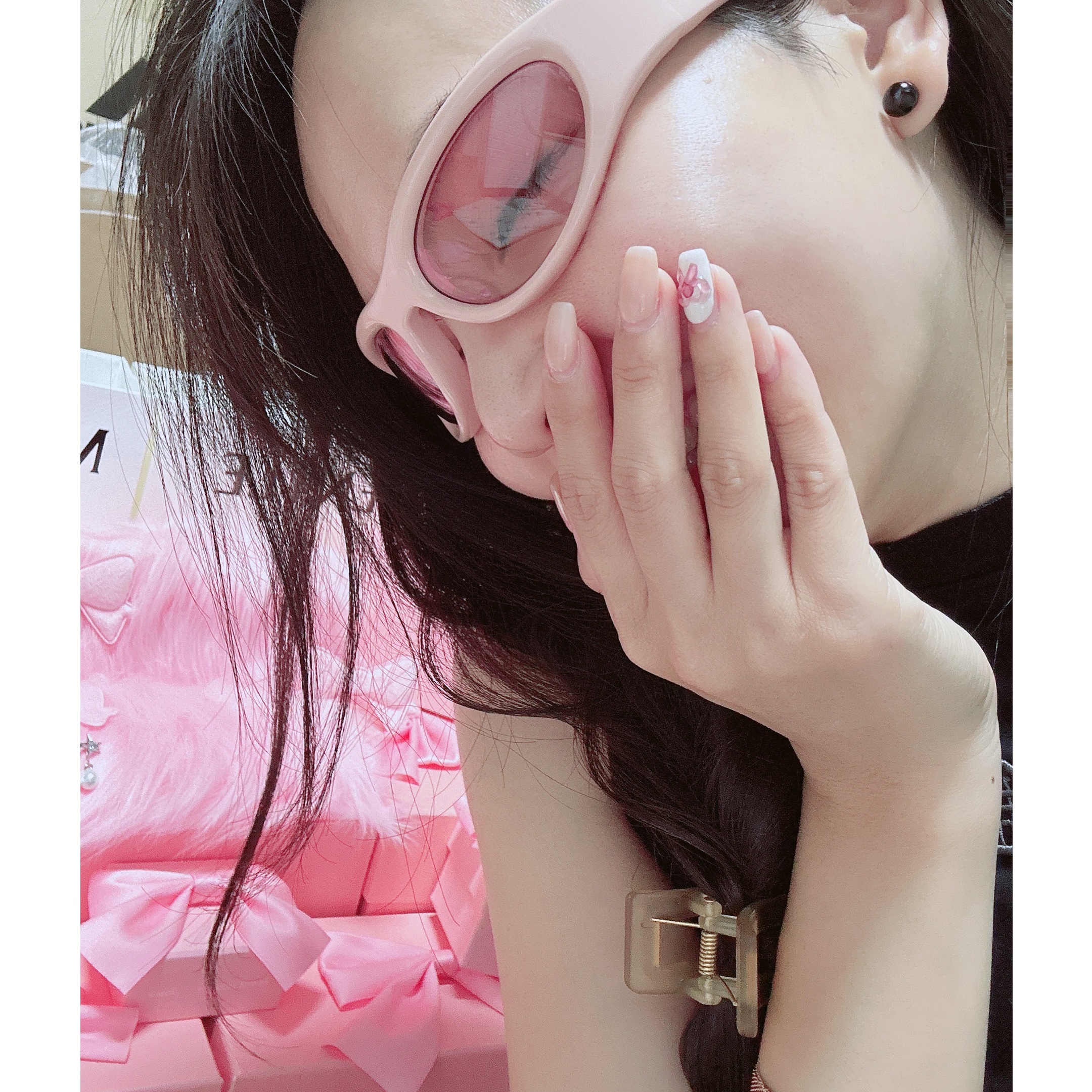 Gentle Monster x Jennie Jentle Salon Cheveux De Nini P7 Pink Pink, Gentle Monster x Jennie Jentle Salon Dottler 착용 스타일 - 3