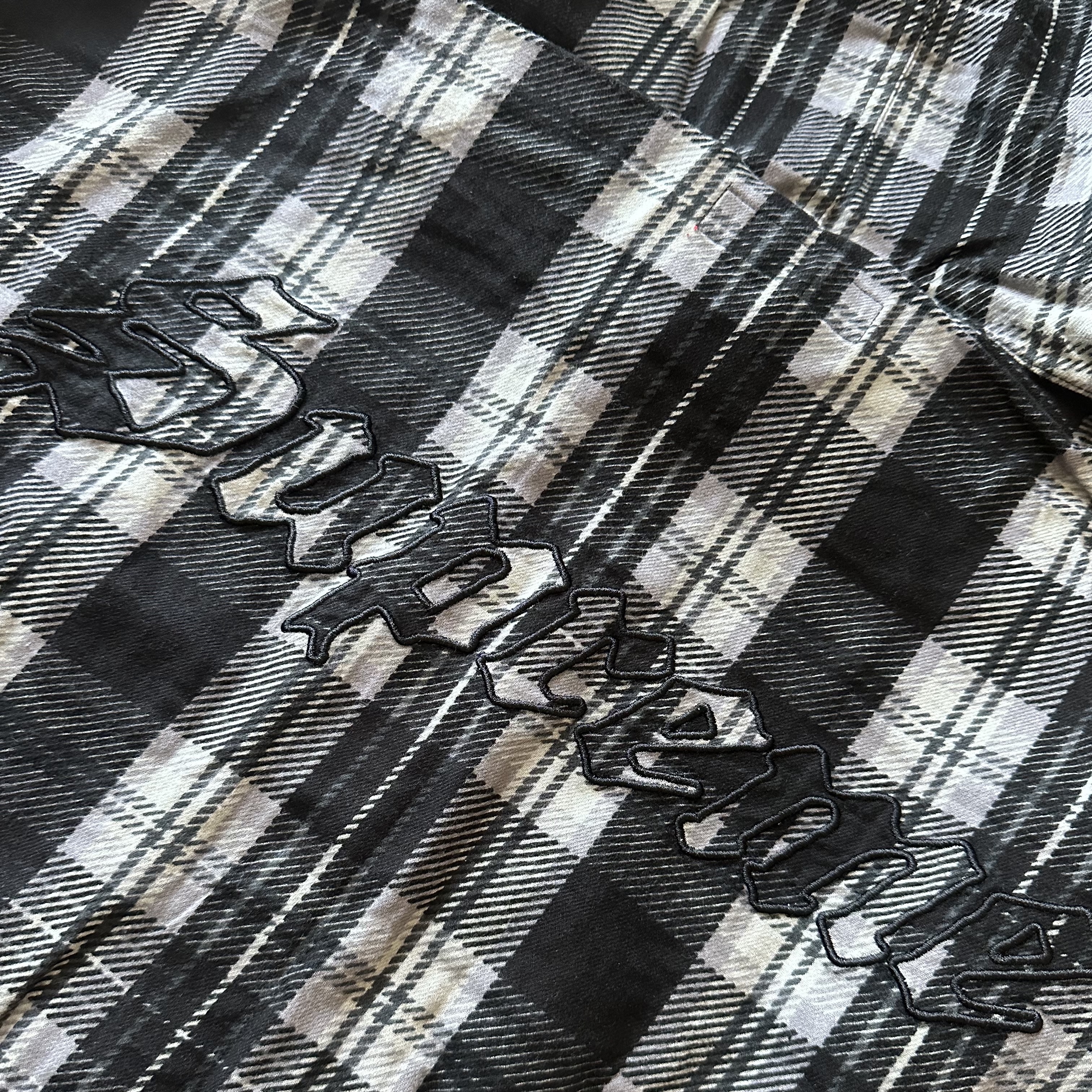 Supreme Printed Hooded Flannel Shirt Black - 24SS 착용 스타일 - 1