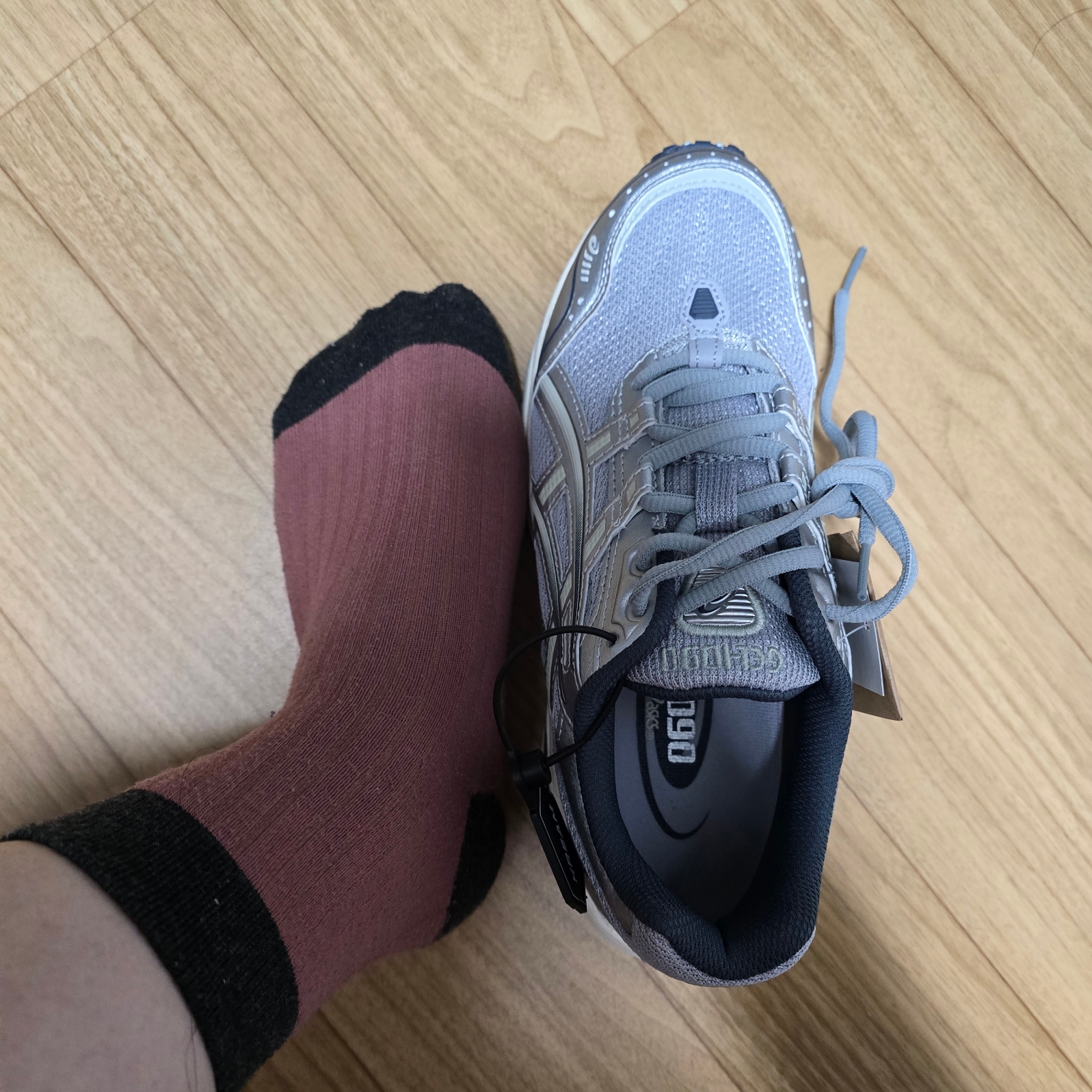 Asics Gel-1090 Piedmont Grey 착용 스타일 - 4