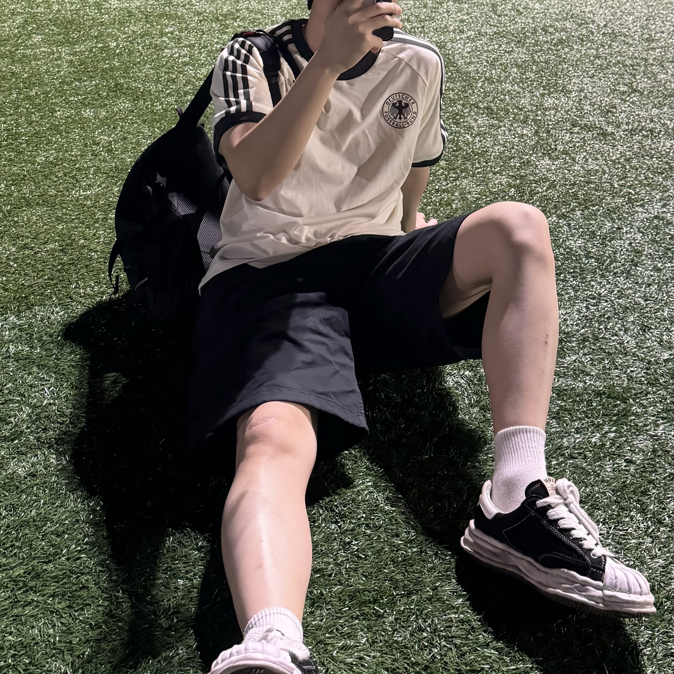 Adidas German Adicolor Classic 3-Stripes T-Shirt Off White - KR Sizing, Maison Mihara Yasuhiro Blakey OG Sole Canvas Low-top Sneakers Black White 착용 스타일