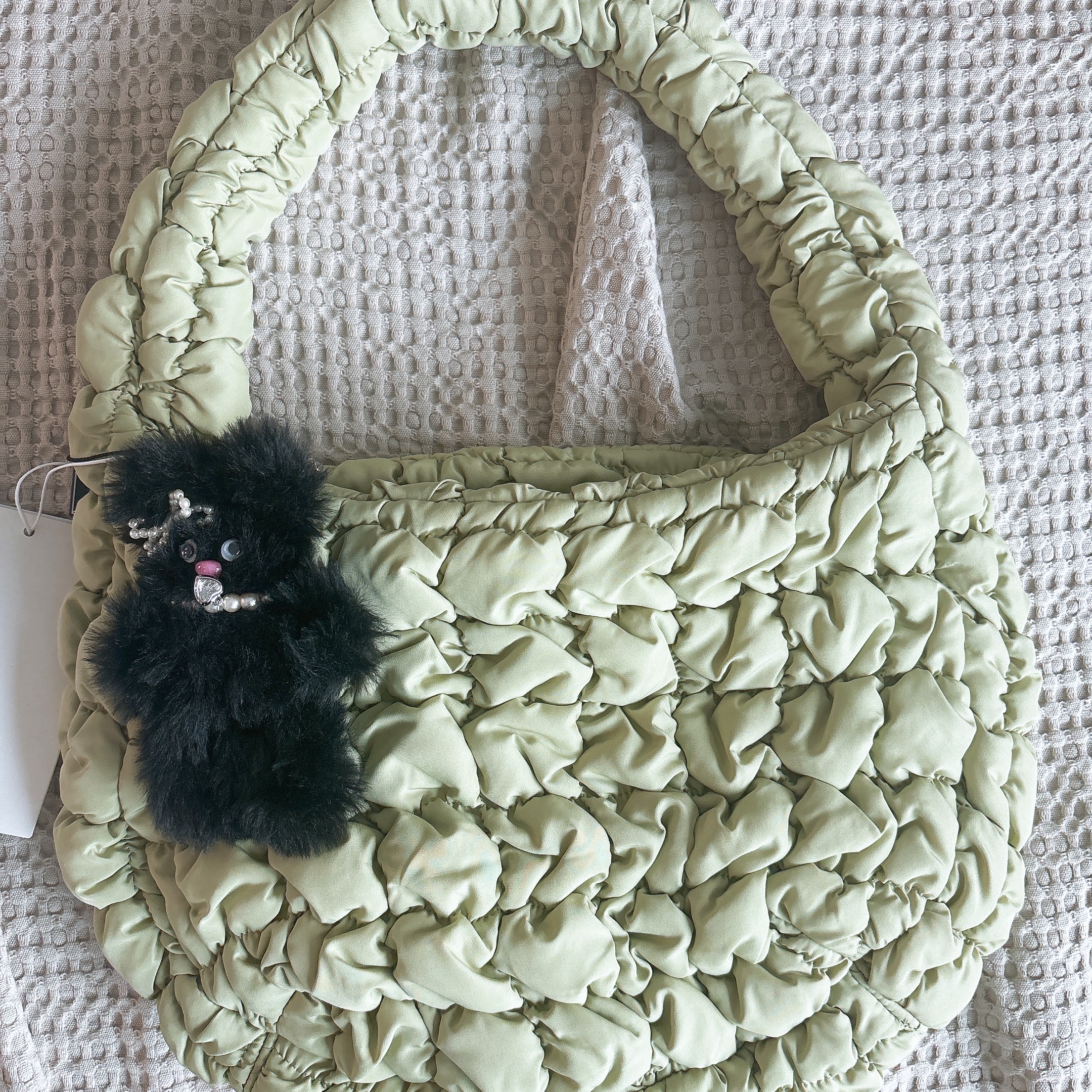 COS Quilted Mini Bag Light Green 착용 스타일