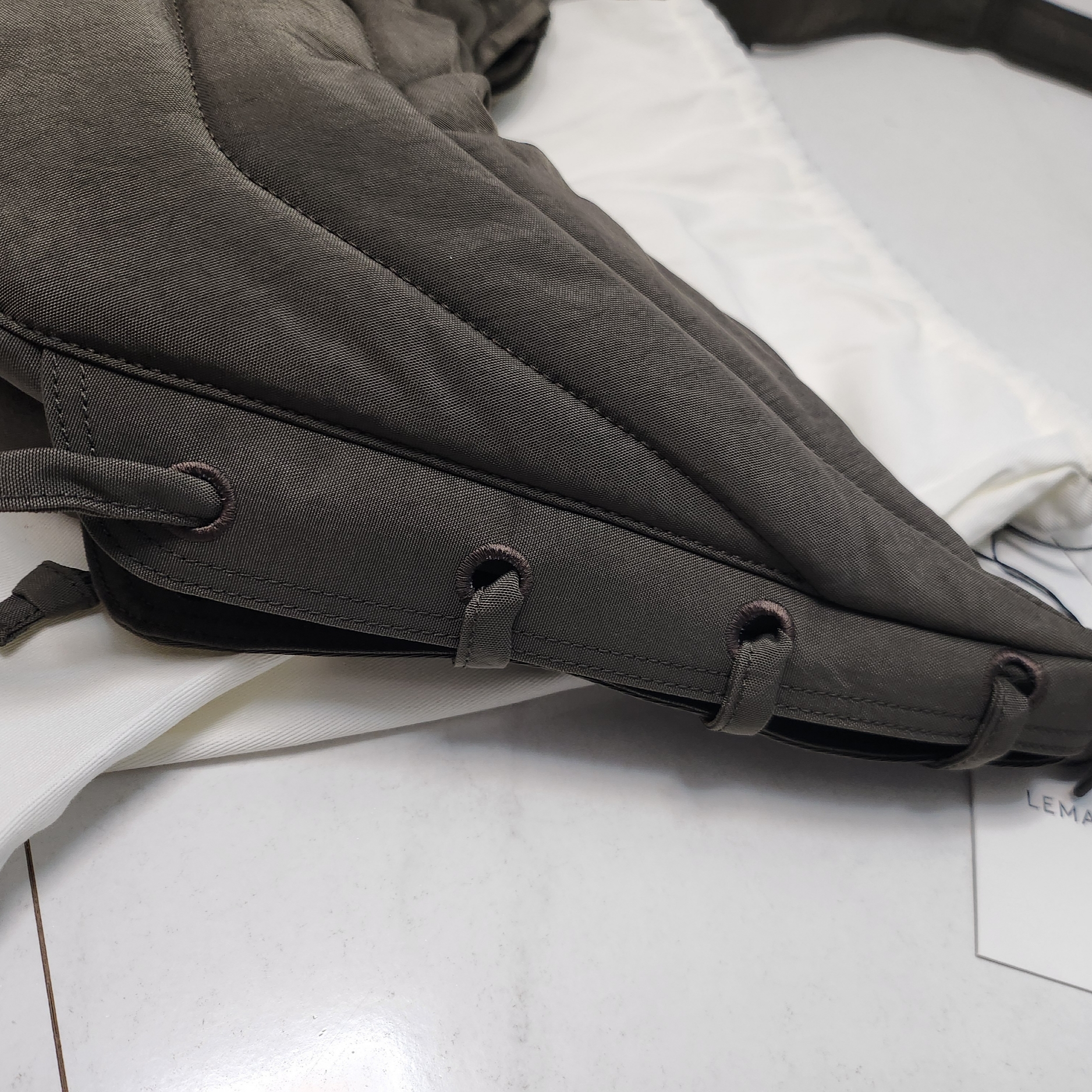 Lemaire Small Soft Game Bag Nylon Canvas Espresso - Ssense Exclusive 착용 스타일 - 2
