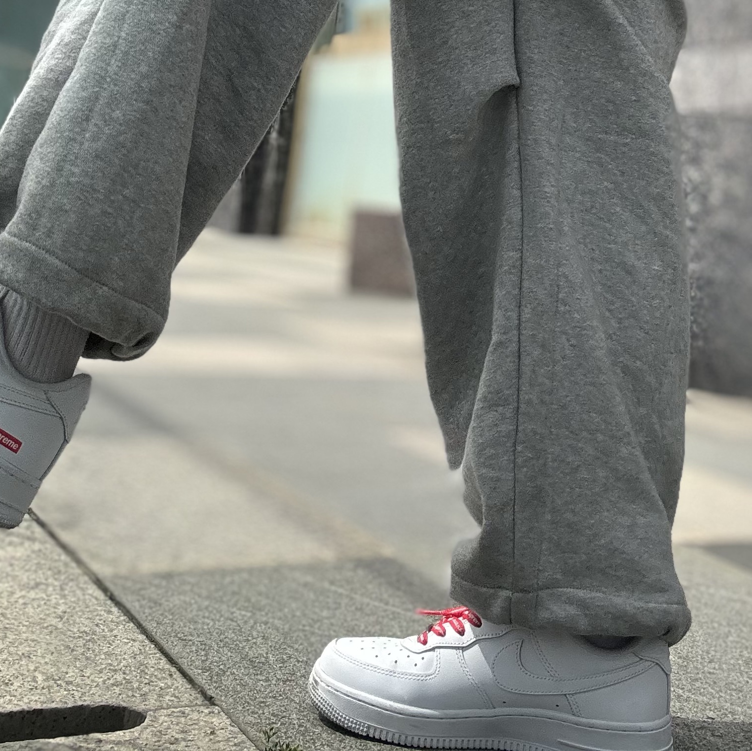 Nike x Supreme Air Force 1 Low White, Human Made Book Tote Bag White 착용 스타일 - 2