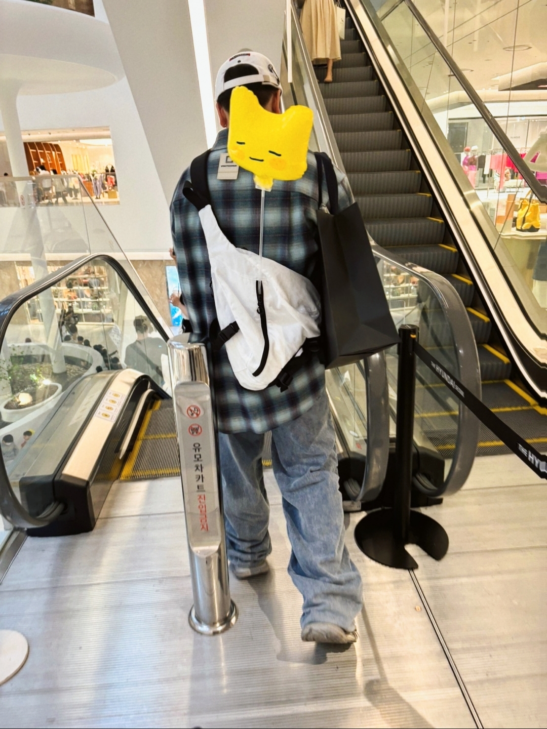 Wooyoungmi Check Shirt Blue - 22FW, Wooyoungmi Shearling Wide Denim Pants Blue - 24SS 착용 스타일 - 3