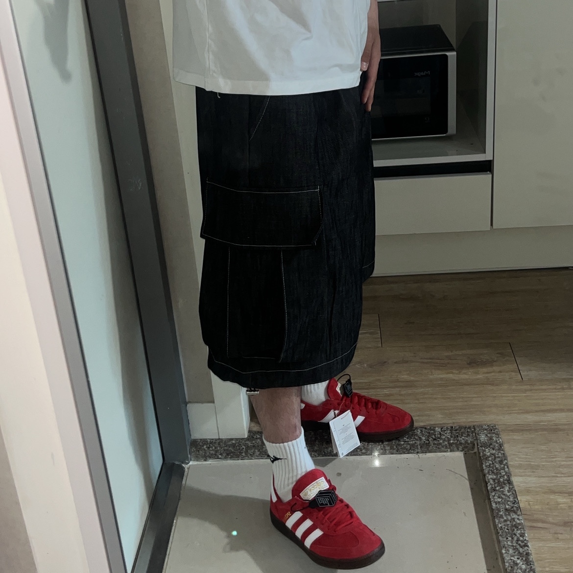 Adidas Spezial Handball Scarlet Cloud White 착용 스타일