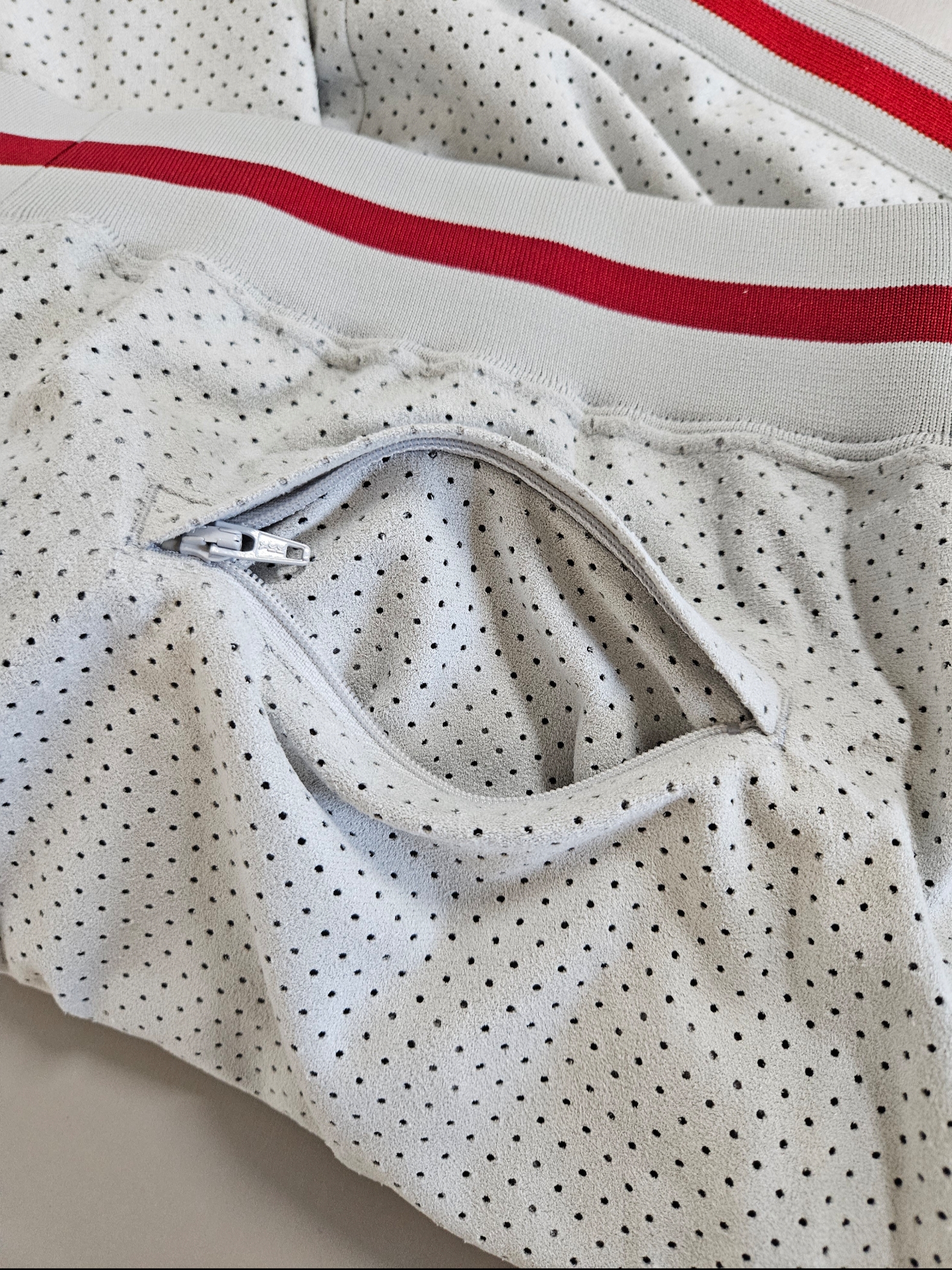 Supreme Ultrasuede Mesh Short Grey - 24SS 착용 스타일 - 5