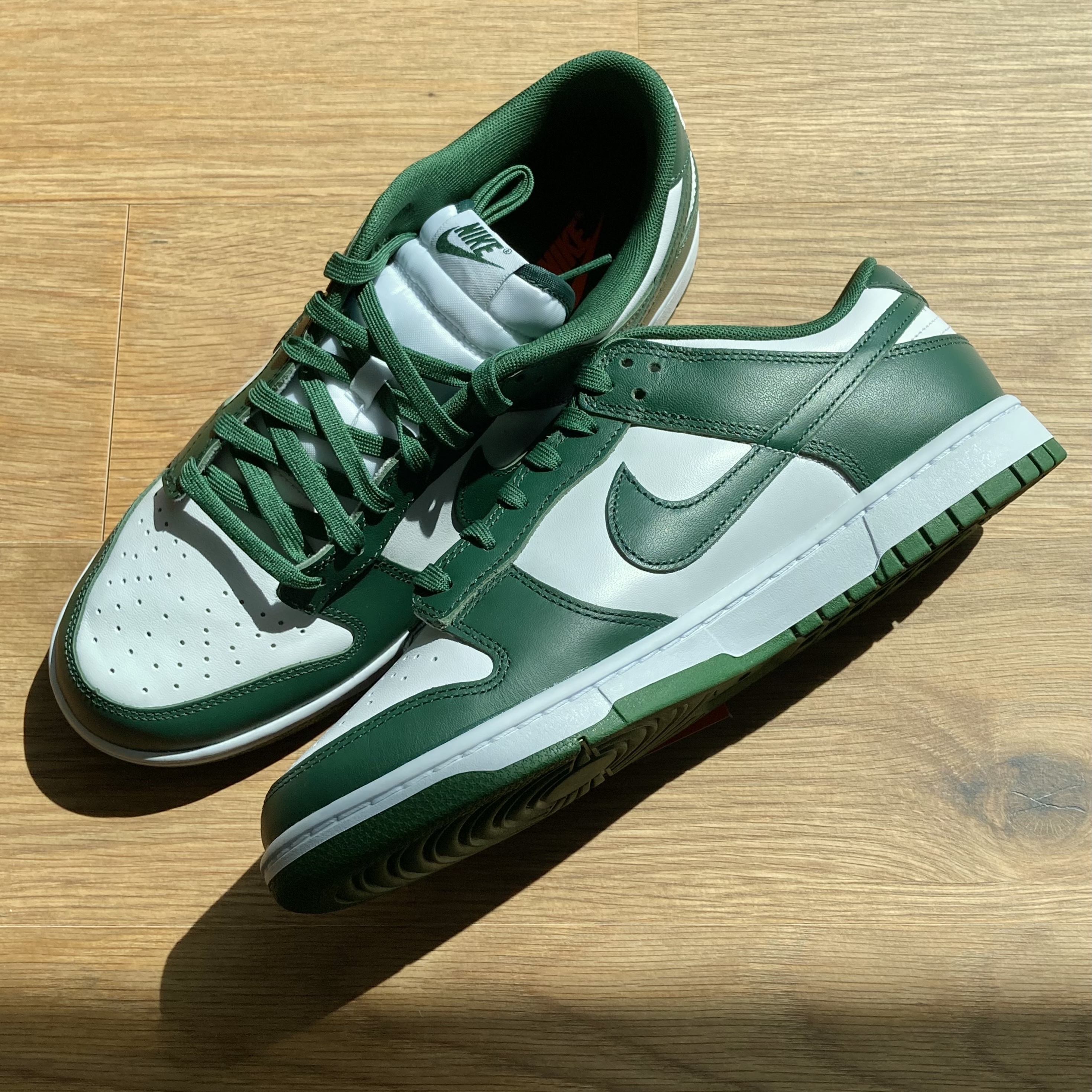 Nike Dunk Low Retro Varsity Green 착용 스타일