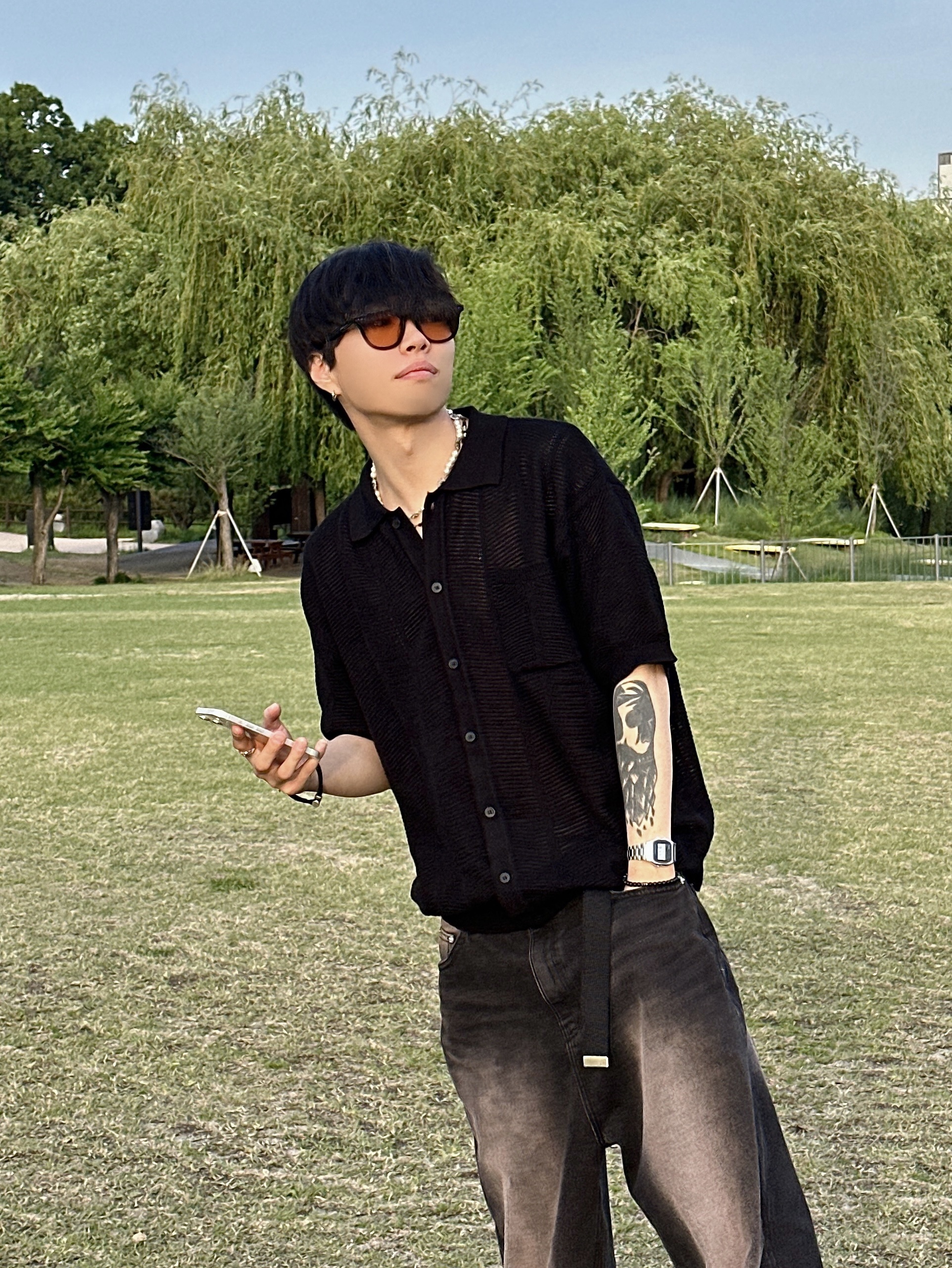 Maison Mihara Yasuhiro Blakey OG STC Sole Paper Like Leather Low-top Sneakers Black 착용 스타일 - 2