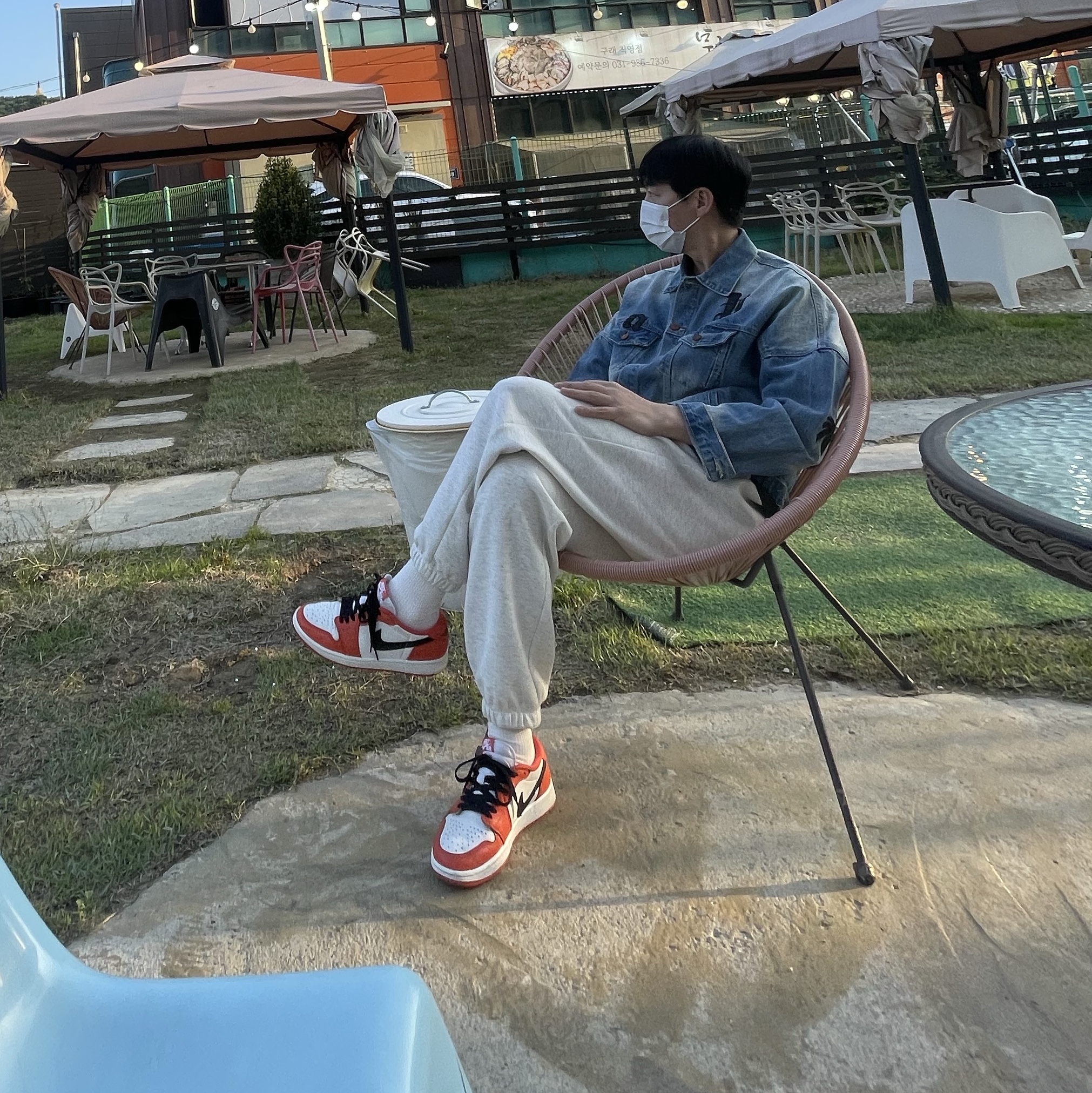 Jordan 1 Low OG Starfish 착용 스타일 - 1