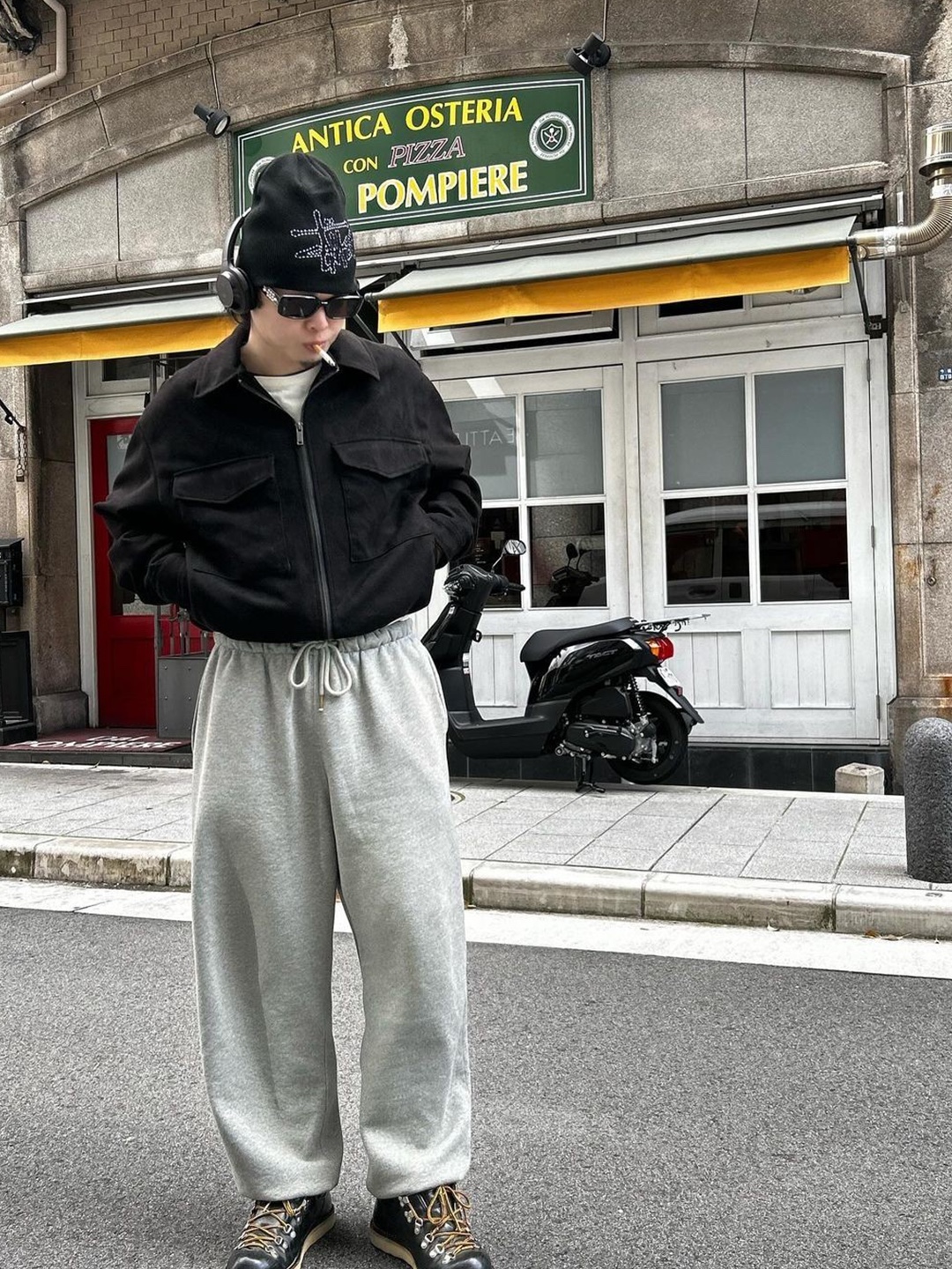 Covernat Track Jogger Pants Light Grey, Covernat Fleece Jogger Pants Melange Grey 착용 스타일 - 3