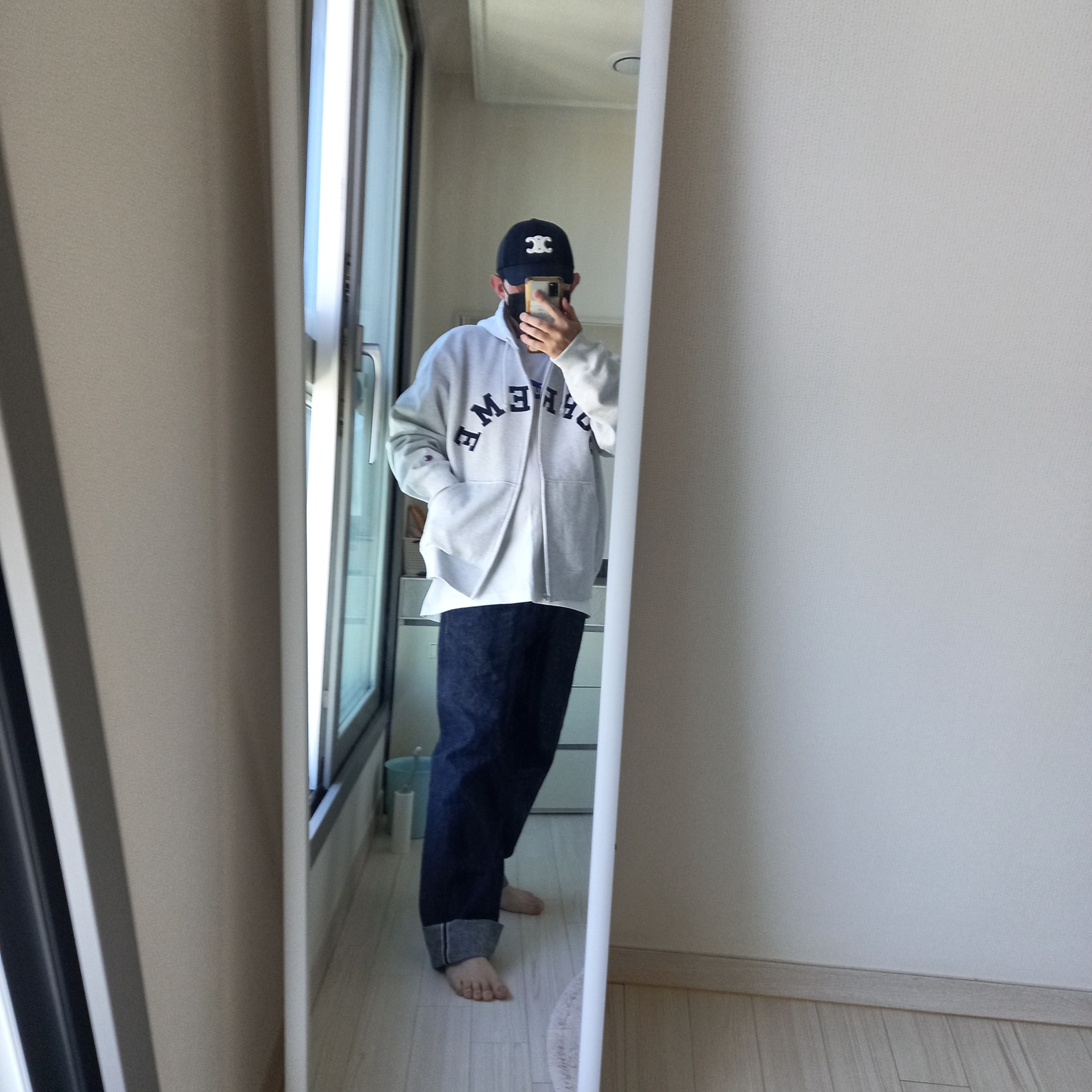 Supreme x Champion Zip Up Hooded Sweatshirt Ash Grey - 24SS, Supreme Seoul Box Logo T-Shirt White - 23FW 착용 스타일 - 7
