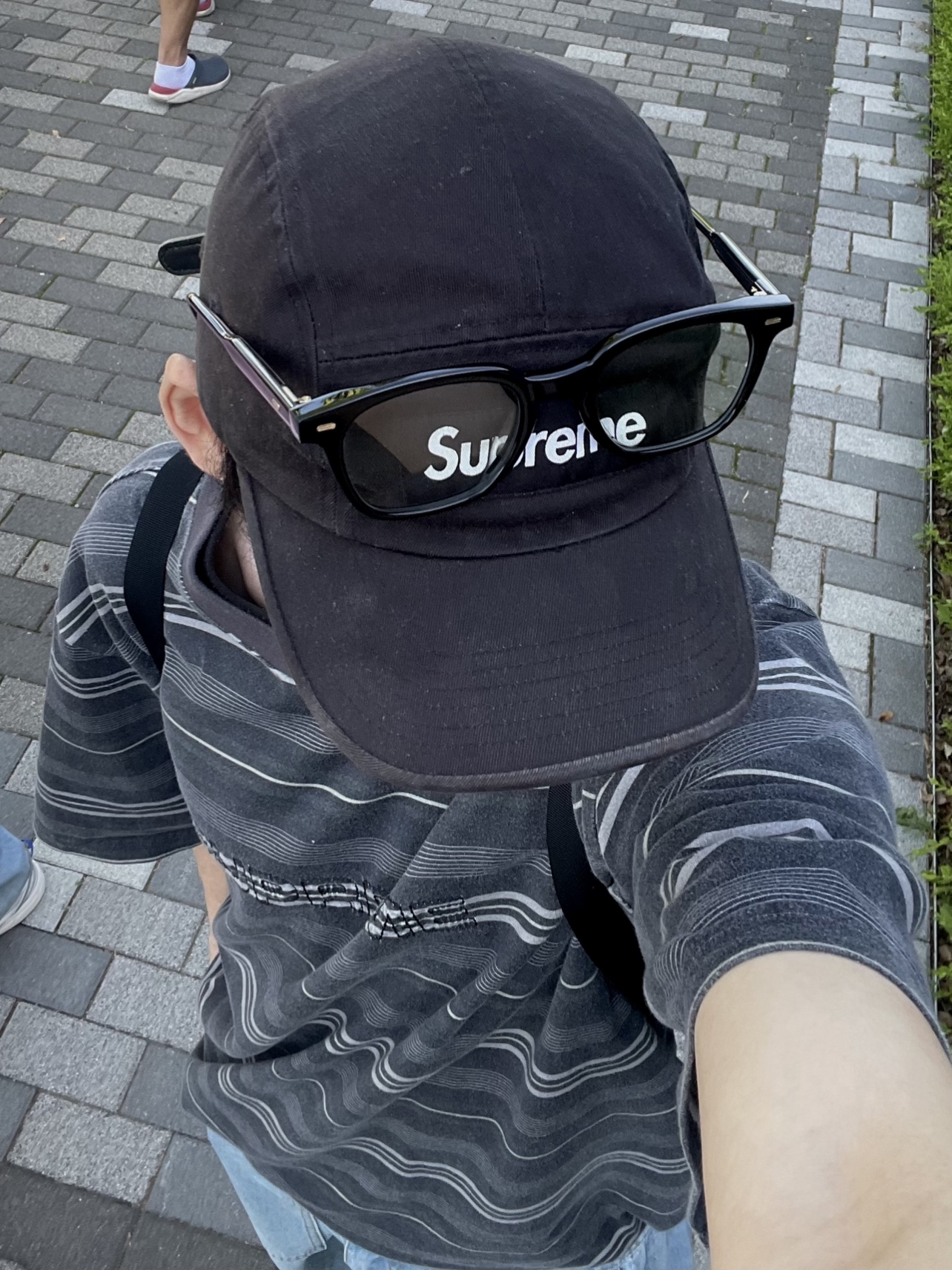 Nike x Supreme Air Force 1 Low Black, Apple Watch SE 40mm GPS Silver Aluminum Case with Sport Band Abyss Blue (Korean Ver.) 착용 스타일 - 5