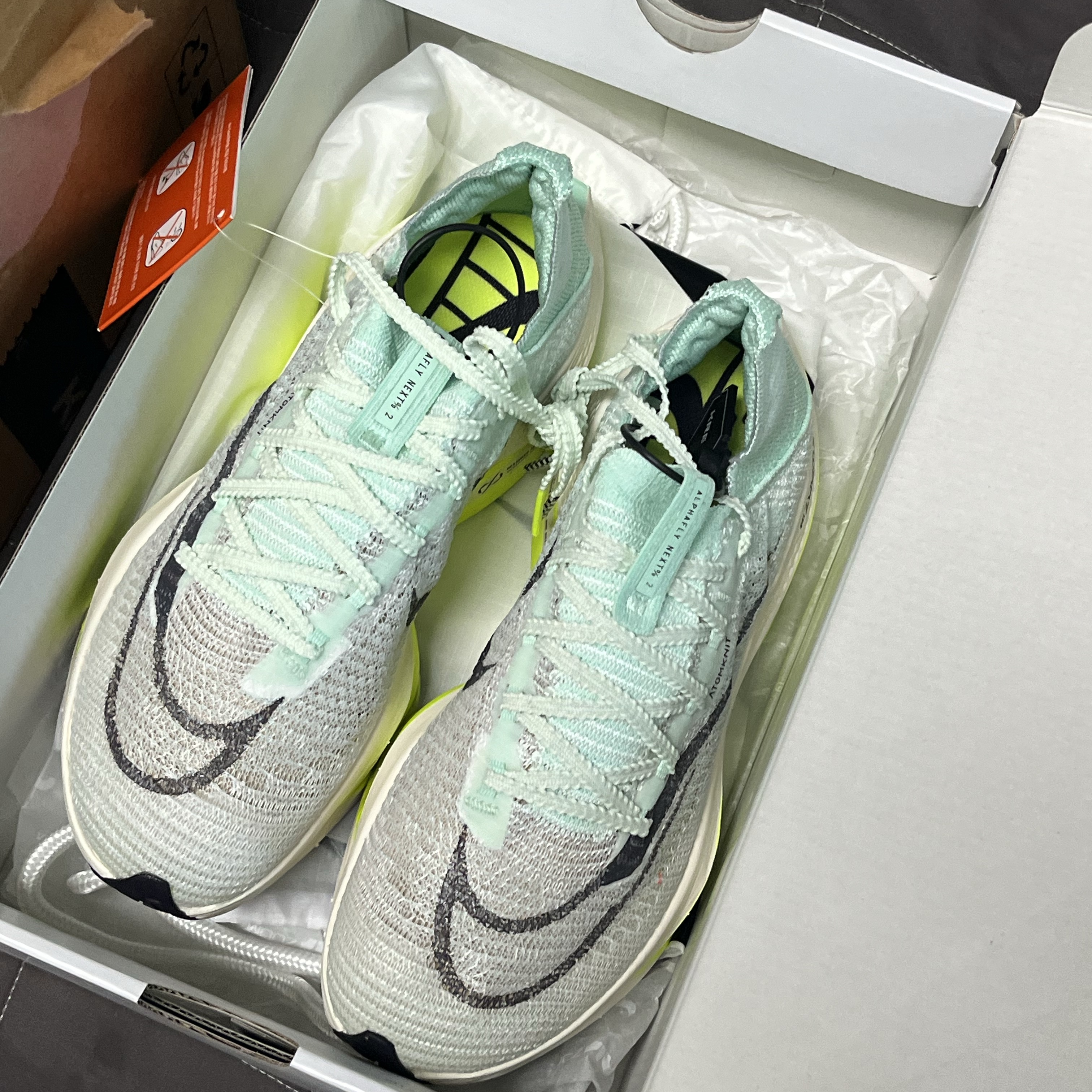 (W) Nike Air Zoom Alphafly Next% 2 Mint Foam Volt 착용 스타일
