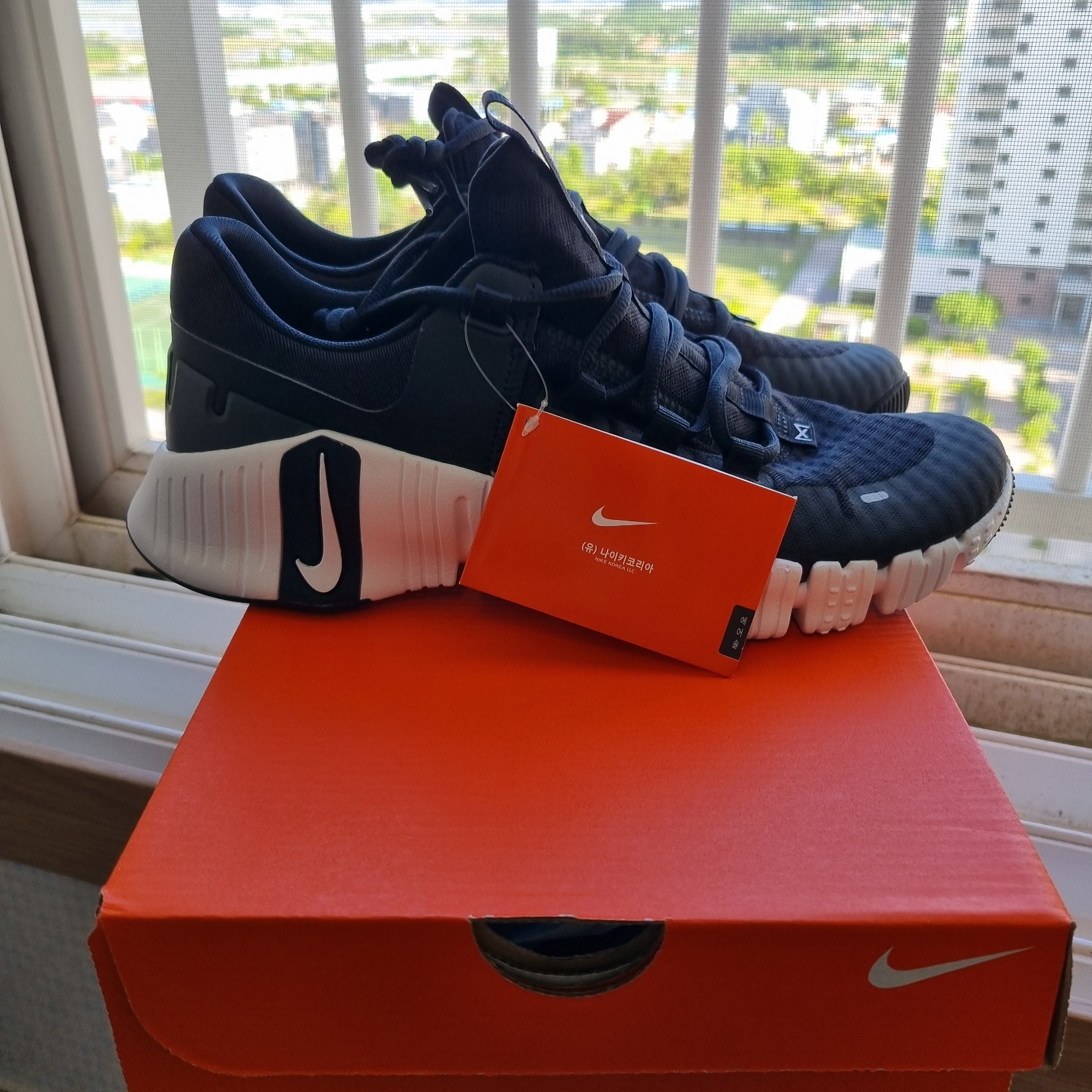 Nike Free Metcon 5 Black Anthracite 착용 스타일 - 2