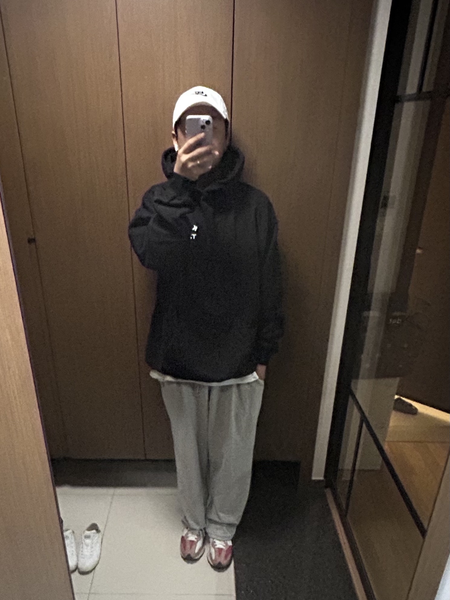 Kia Tigers x IAB Studio Brand Day Hoodie Black, Nike Heritage 86 Futura Washed Cap White 착용 스타일 - 2