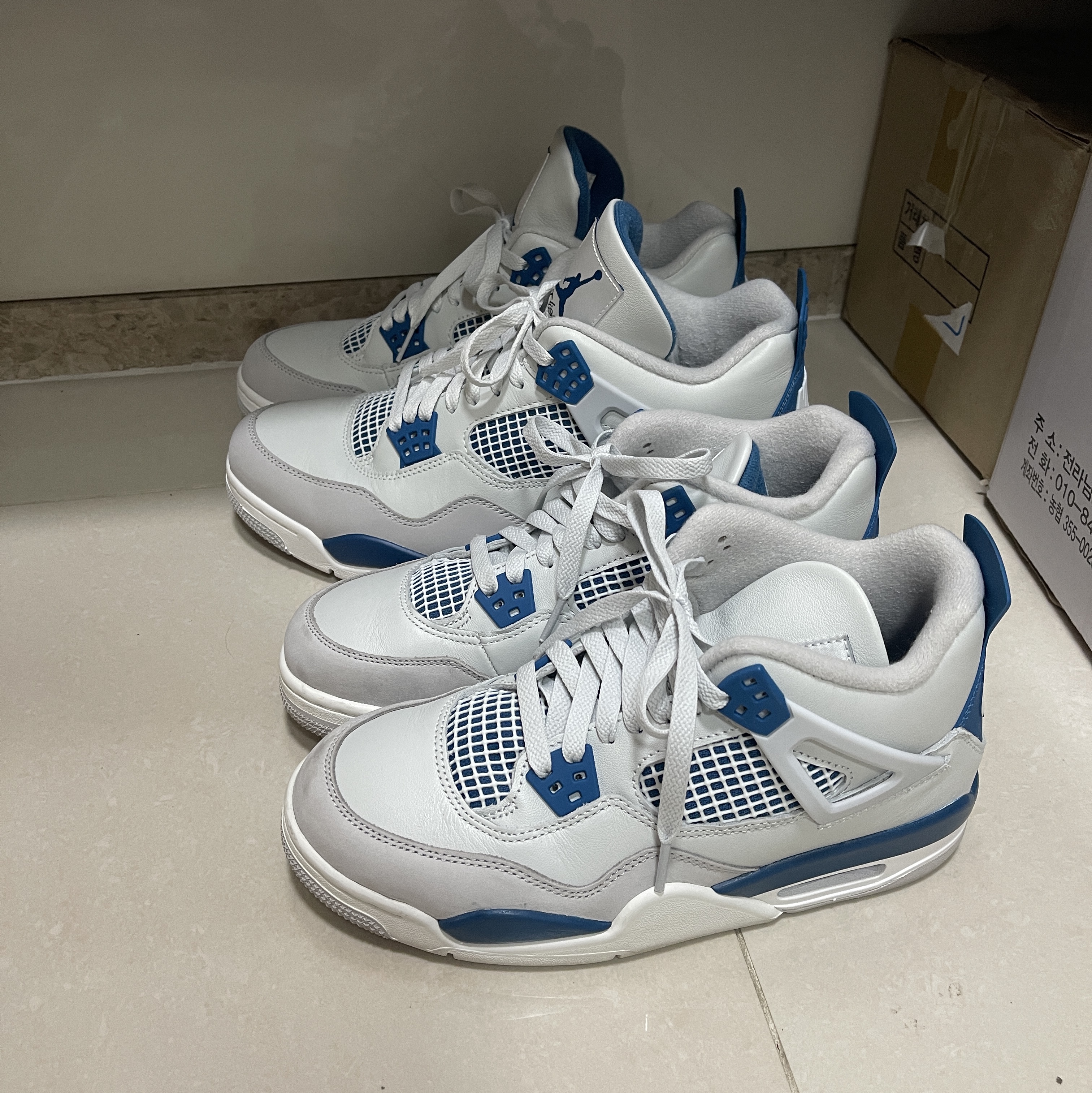 Jordan 4 Retro Industrial Blue 착용 스타일 - 1
