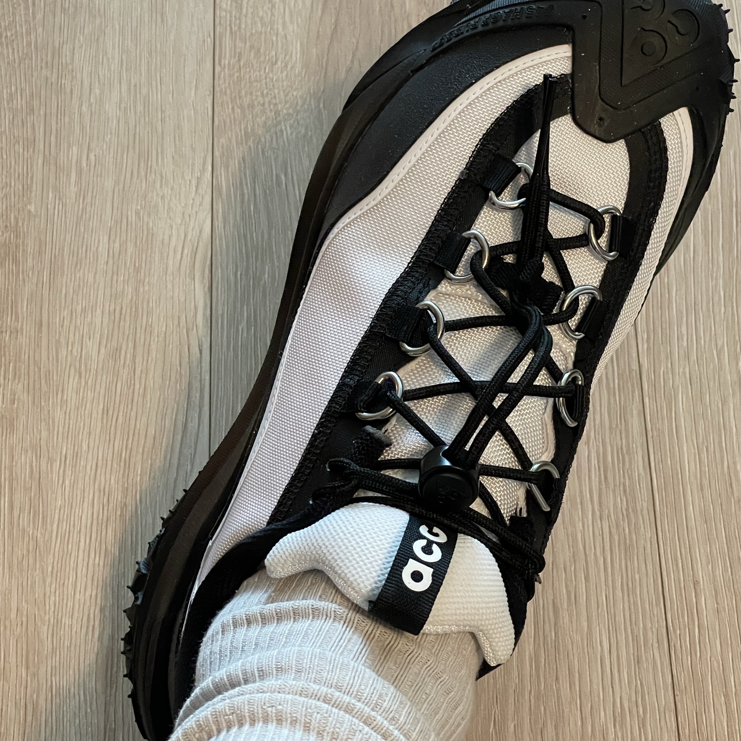 Nike x Comme des Garcons Homme Plus ACG Mountain Fly 2 Low Black White 착용 스타일