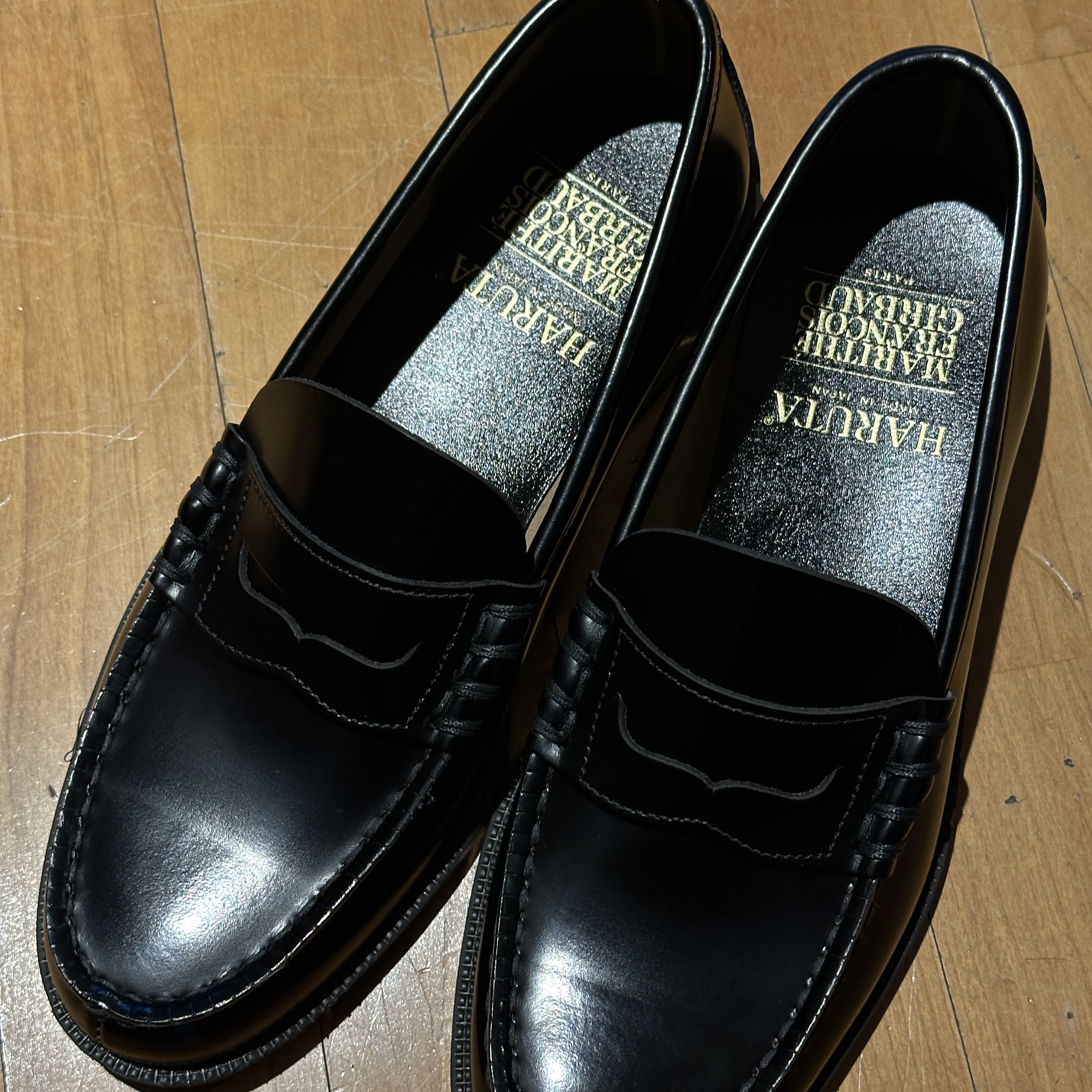 Haruta Penny Loafer Black 착용 스타일 - 2