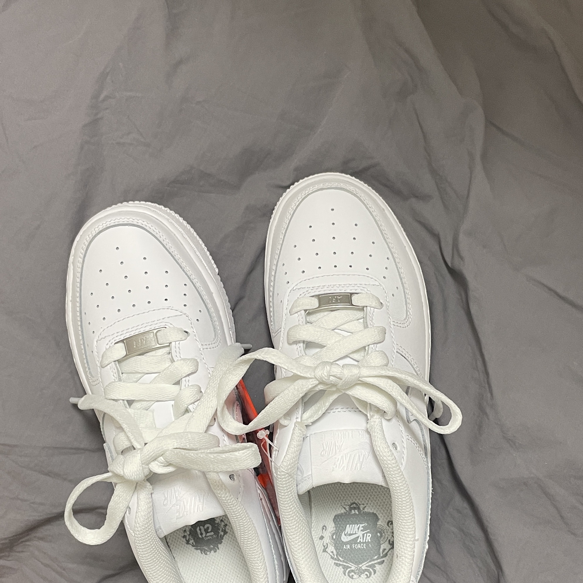 (GS) Nike Air Force 1 LE White 착용 스타일 - 2