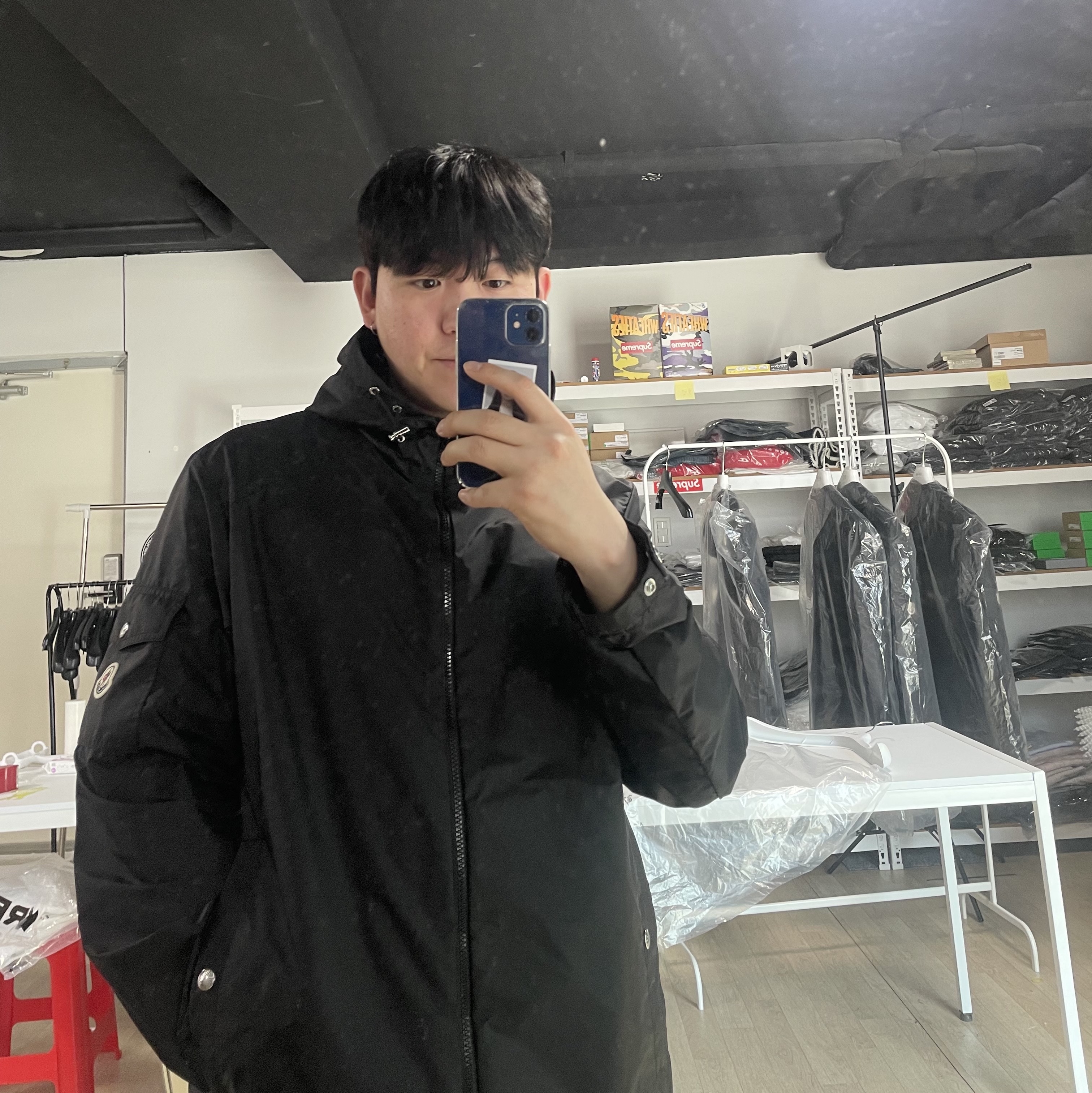 Moncler Etiache Rain Jacket Black - 24SS 착용 스타일