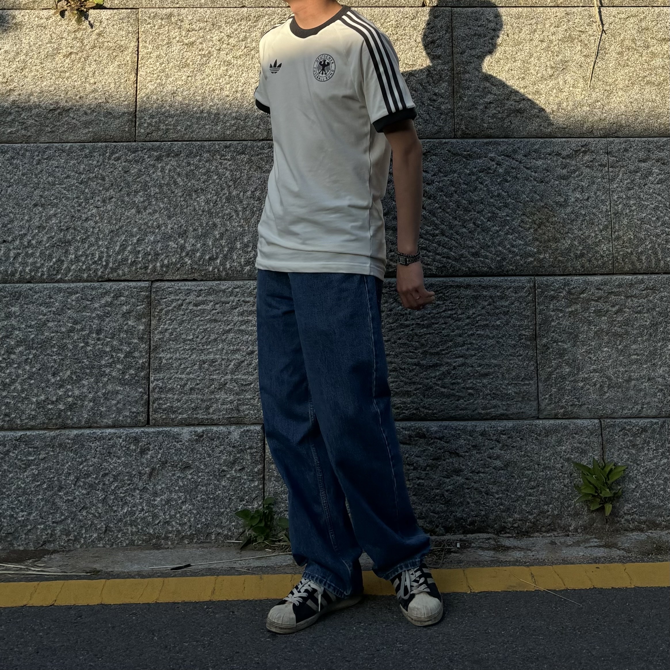 Adidas German Adicolor Classic 3-Stripes T-Shirt Off White - KR Sizing, Adidas Superstar 82 Black White 착용 스타일
