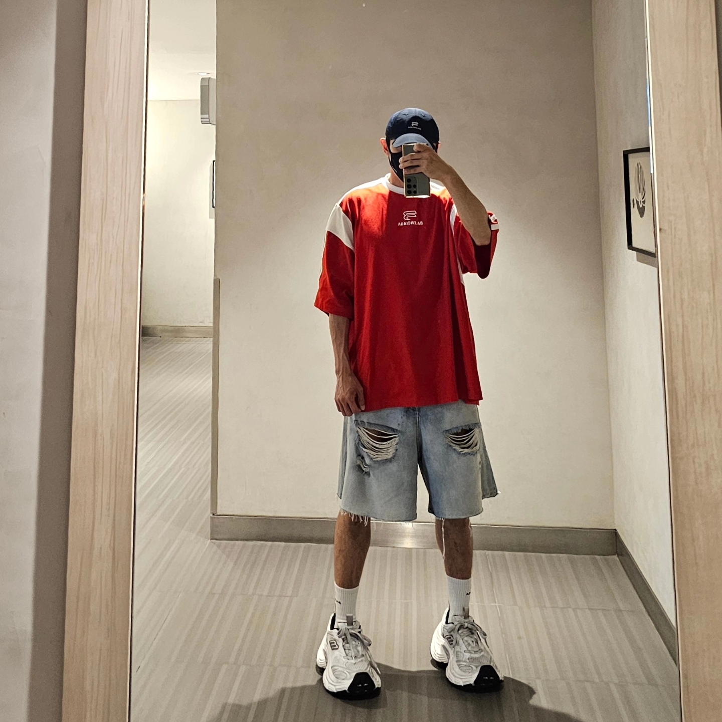 Balenciaga 10XL Sneakers White Grey Silver Black, Balenciaga Skiwear 3B Sports Icon Ski Socks Black White 착용 스타일 - 2