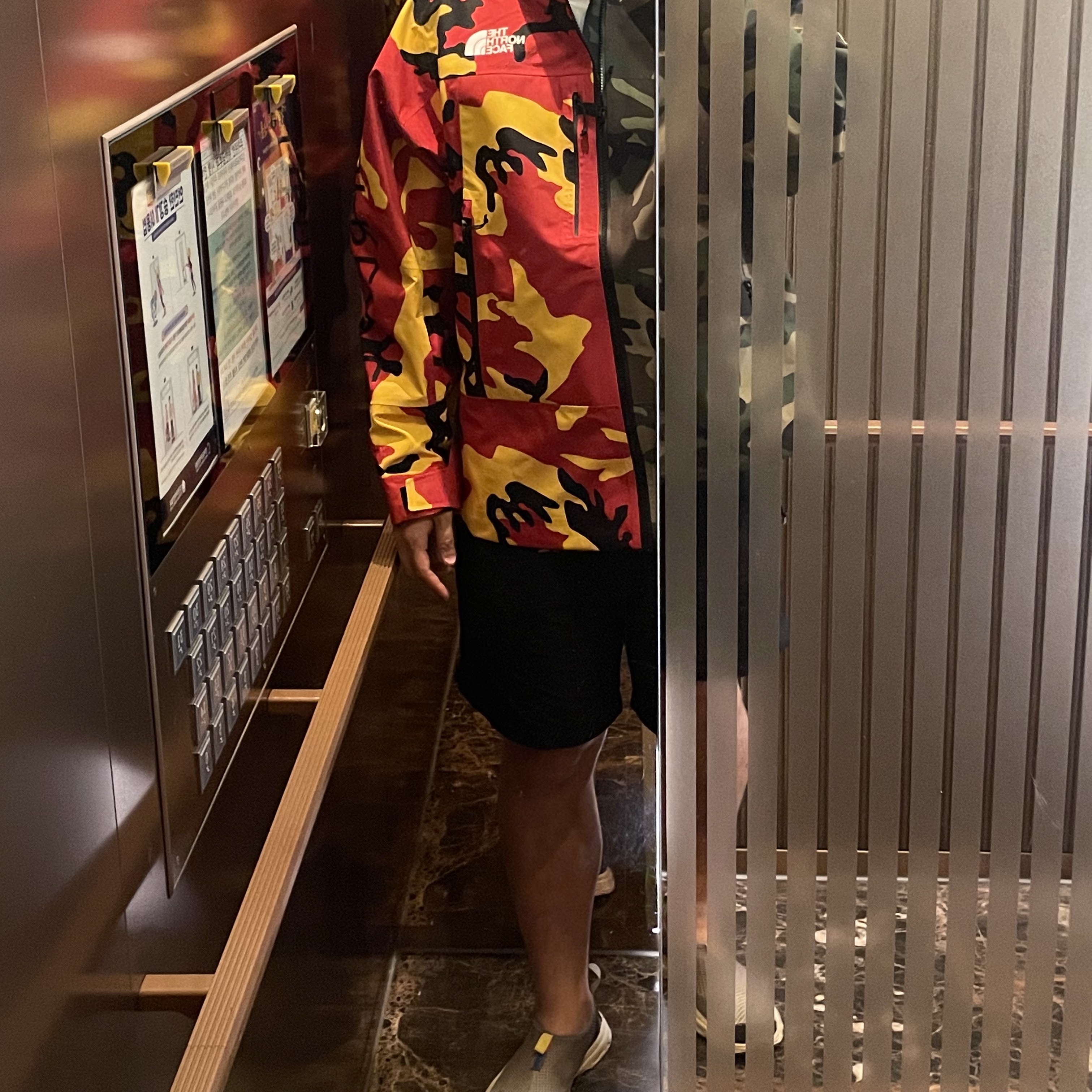 Supreme x The North Face Split Taped Seam Shell Jacket Camo - 24SS, Nike NRG ACG Trail Shorts Black Anthracite - Asia 착용 스타일