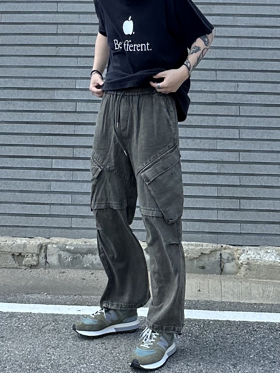 New Balance x Stone Island 574 Legacy Green 착용 스타일 - 2