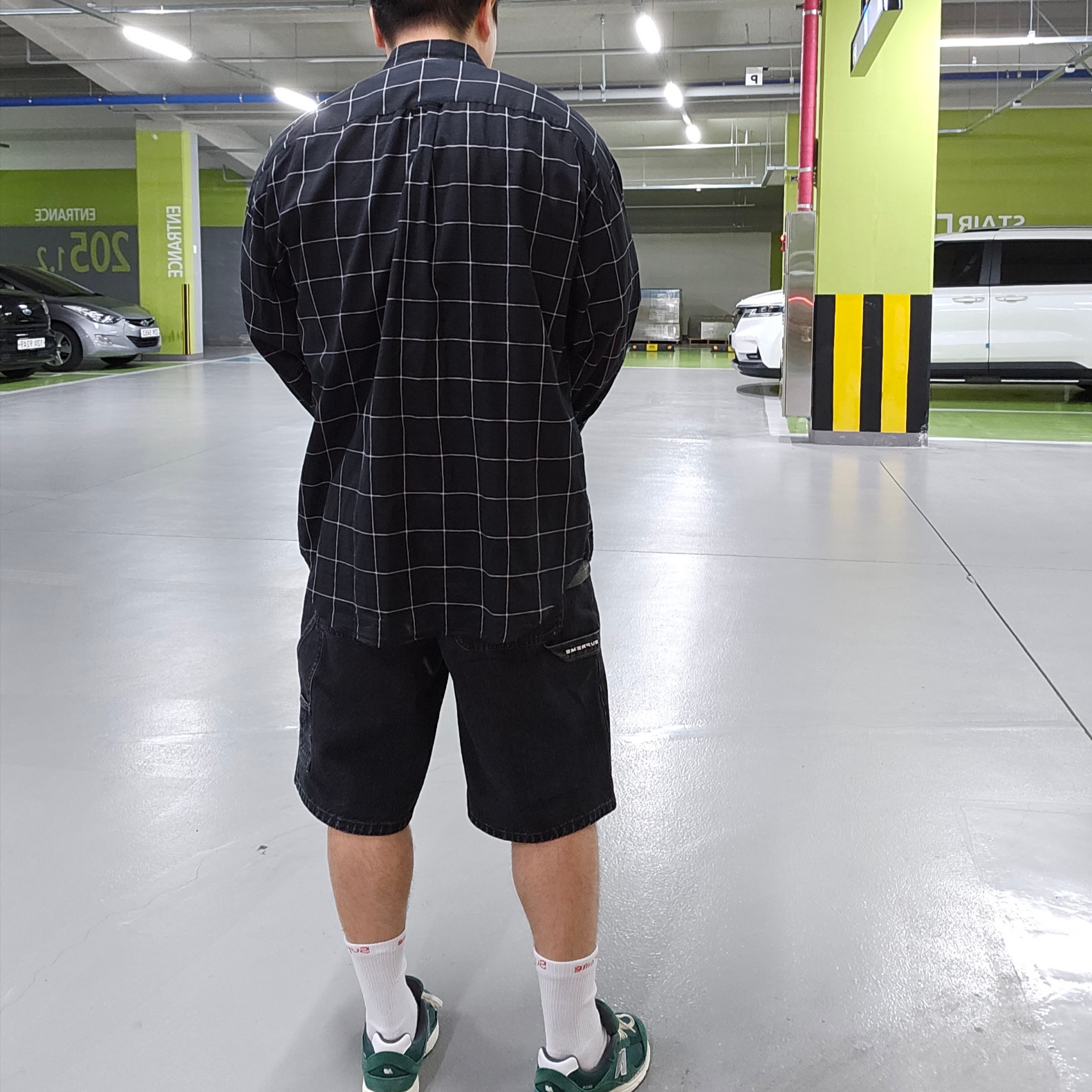 Supreme x The North Face S/S Top Black - 24SS, Supreme x Nike Denim Short Black - 24SS 착용 스타일 - 4