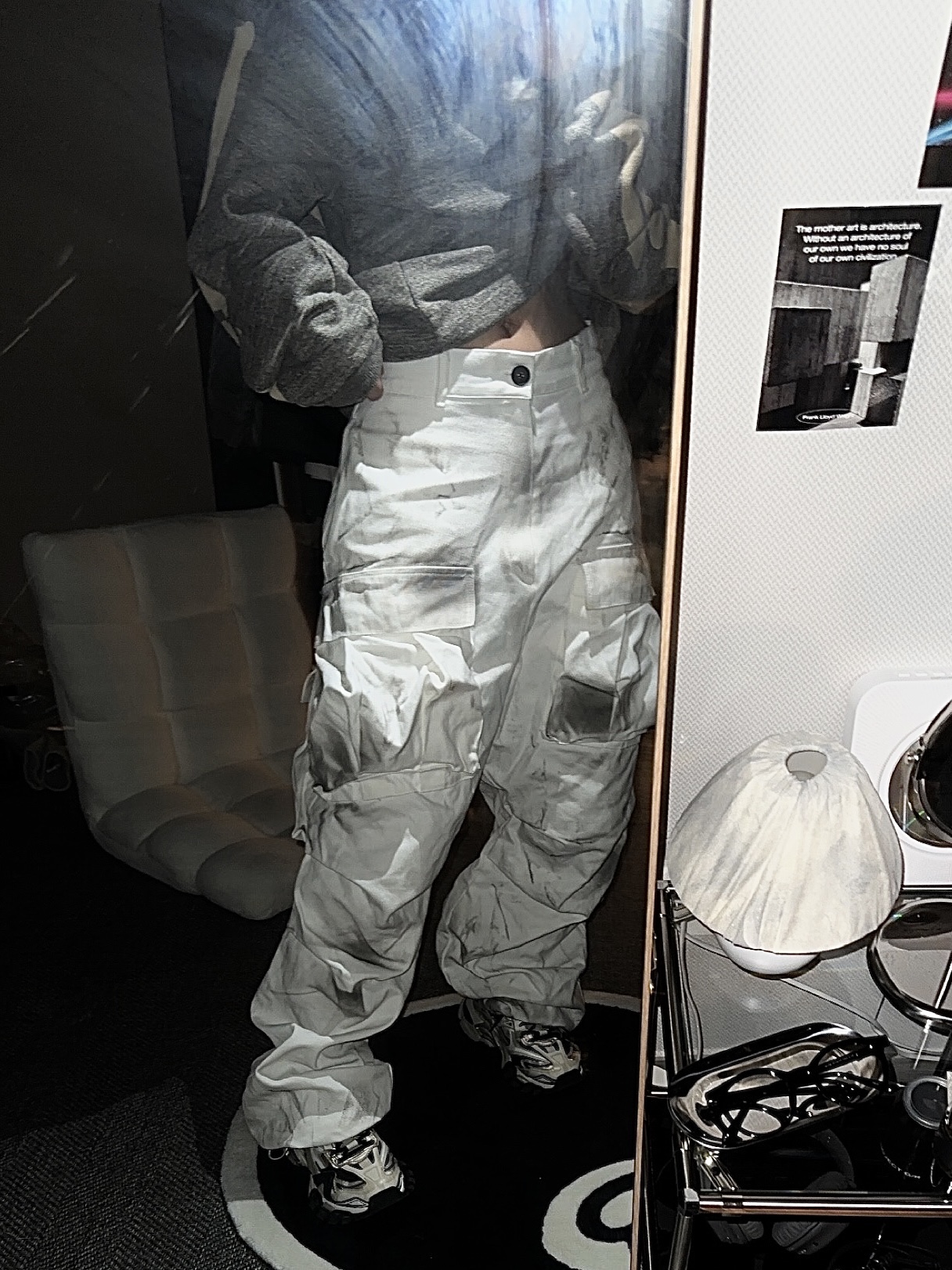 Nos Couleurs 01 Cargo Pants Dirty Washing, Kapital Fleece Big Crewneck Sweat Heather Charcoal 착용 스타일