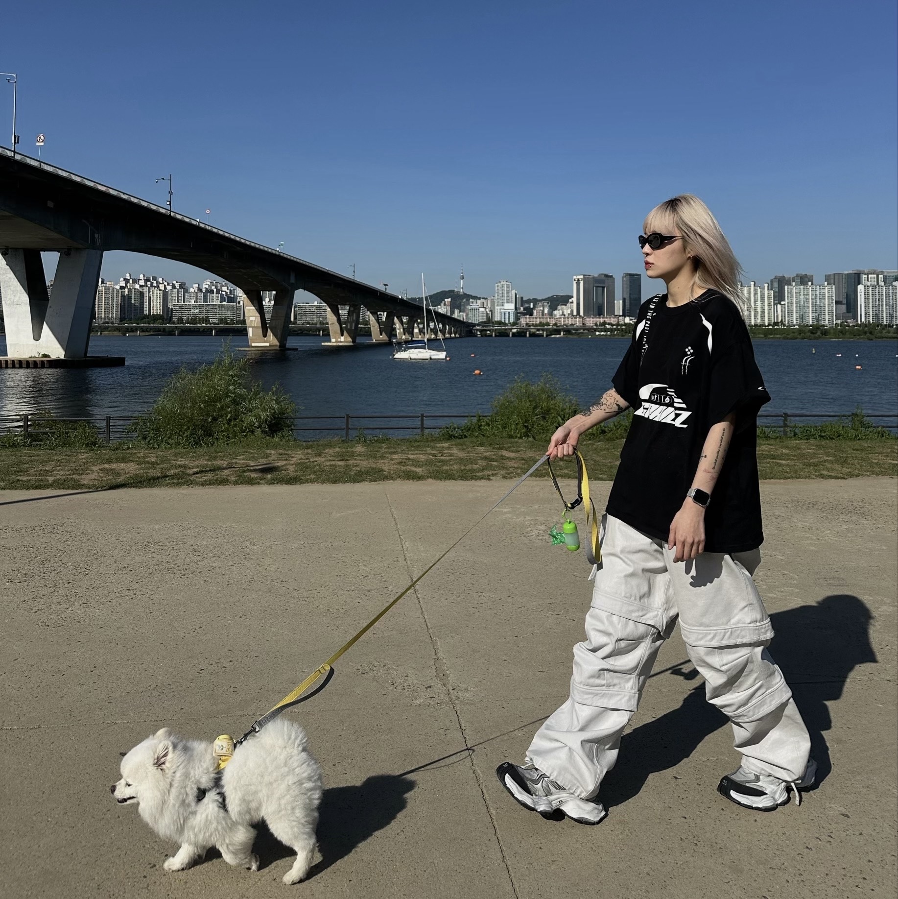 Farfromwhat Far Layered Work Pants White, (W) Balenciaga Cargo Sneakers White Grey 착용 스타일 - 3