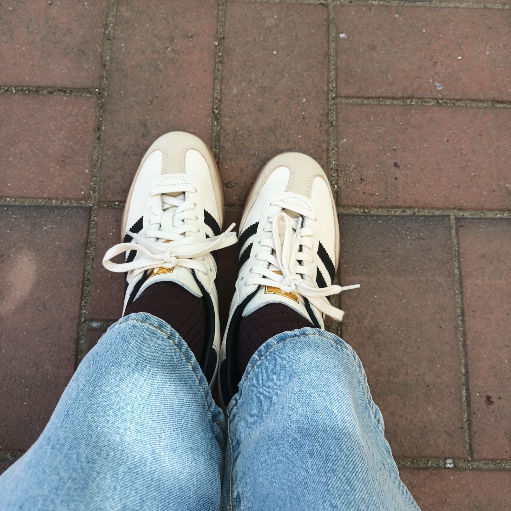 (W) Adidas Samba OG Cream White Core Black 착용 스타일 - 1
