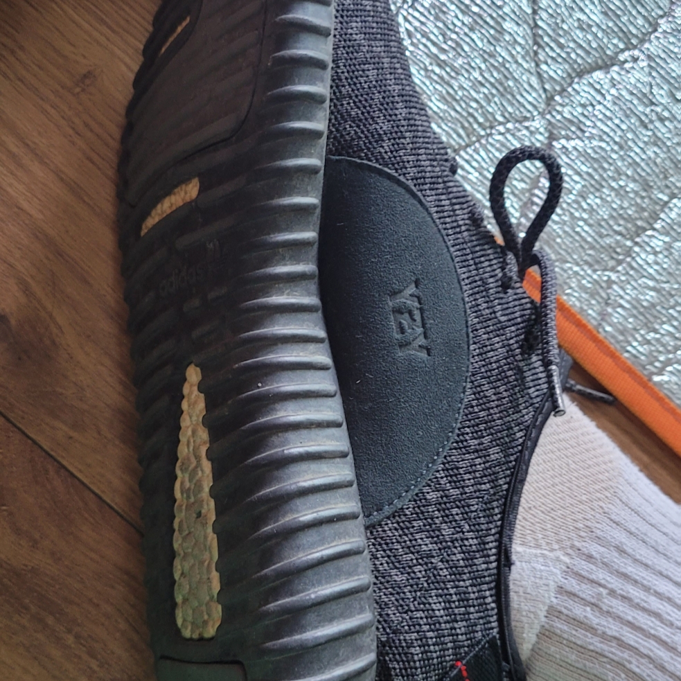 Adidas Yeezy Boost 350 Pirate Black 2015 착용 스타일 - 3