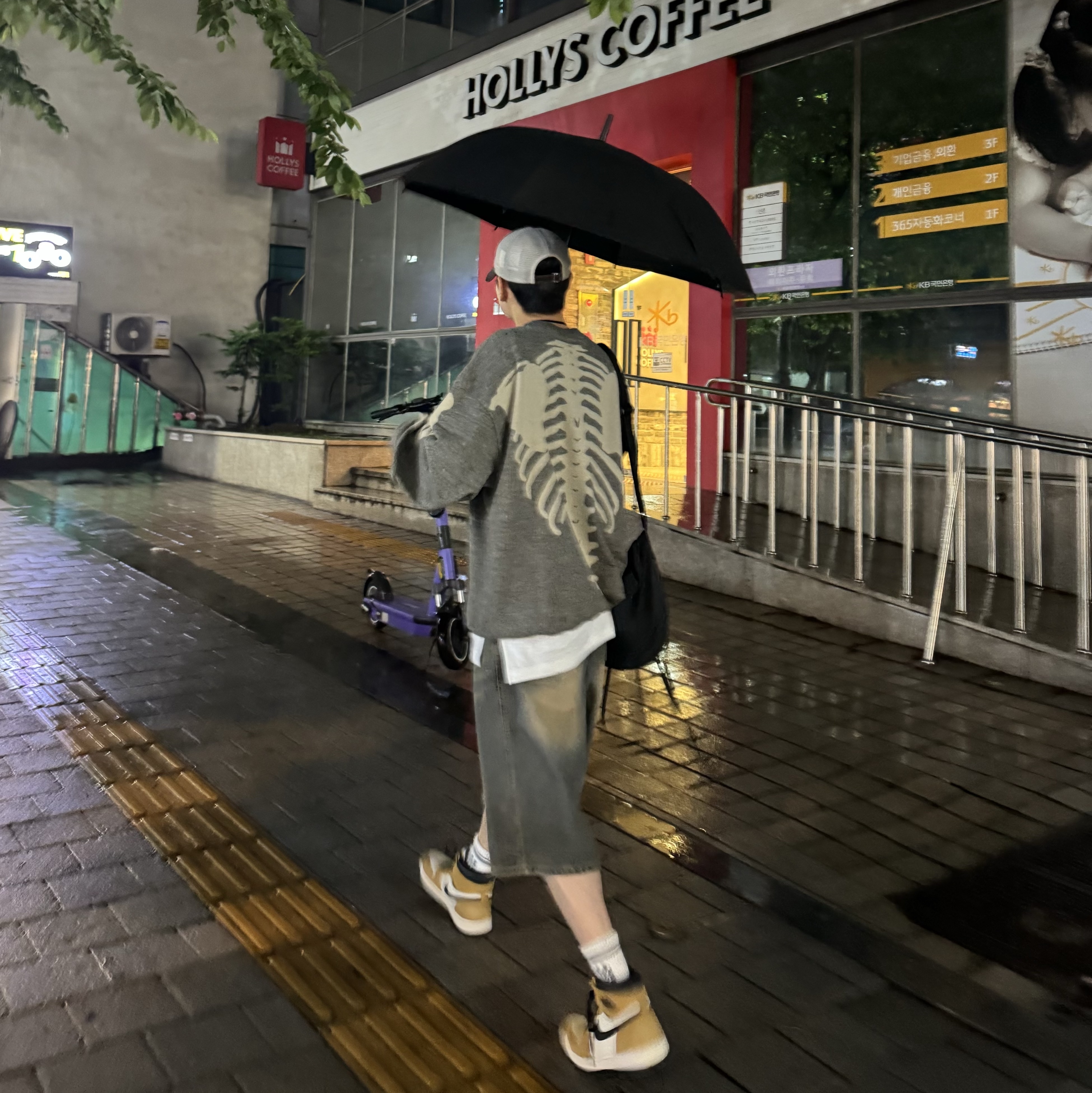Jordan 1 Retro High Rookie of the Year, Stussy New Era 9twenty Basic Trucker Brown 착용 스타일 - 1
