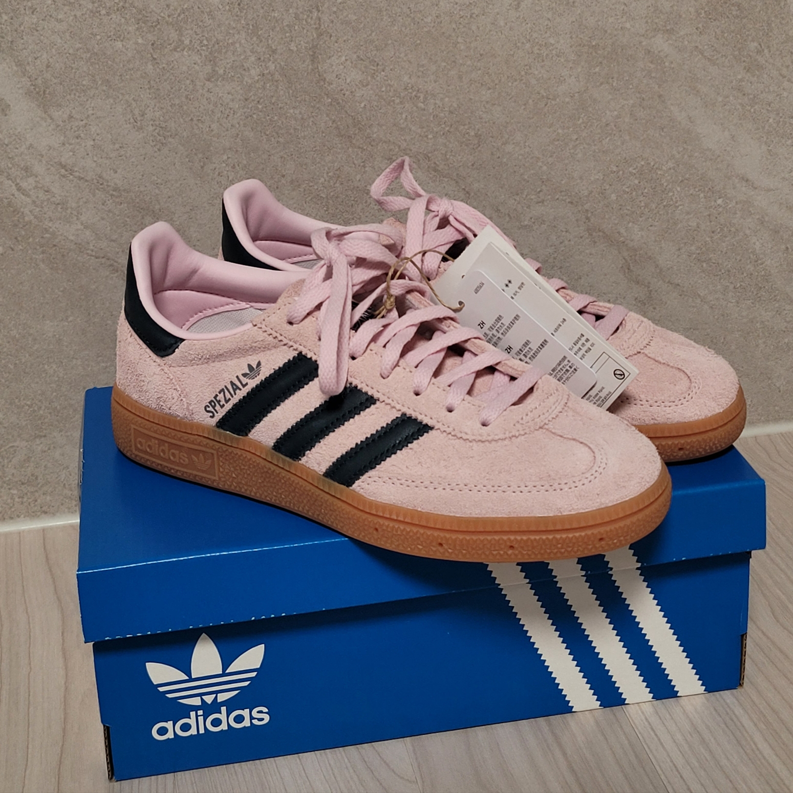 (W) Adidas Spezial Handball Clear Pink 착용 스타일