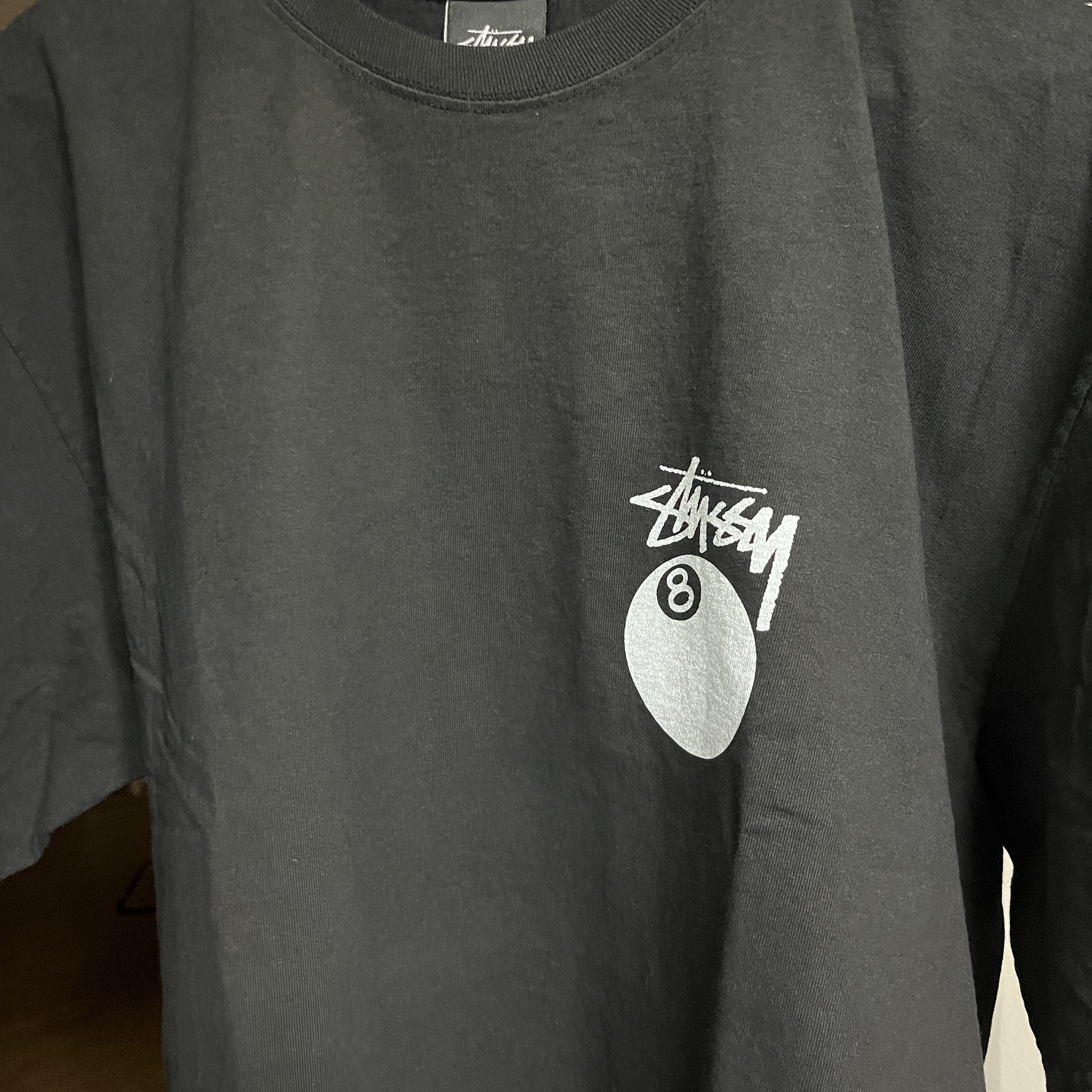 Stussy 8 Ball Pigment Dyed T-Shirt Black 착용 스타일 - 1