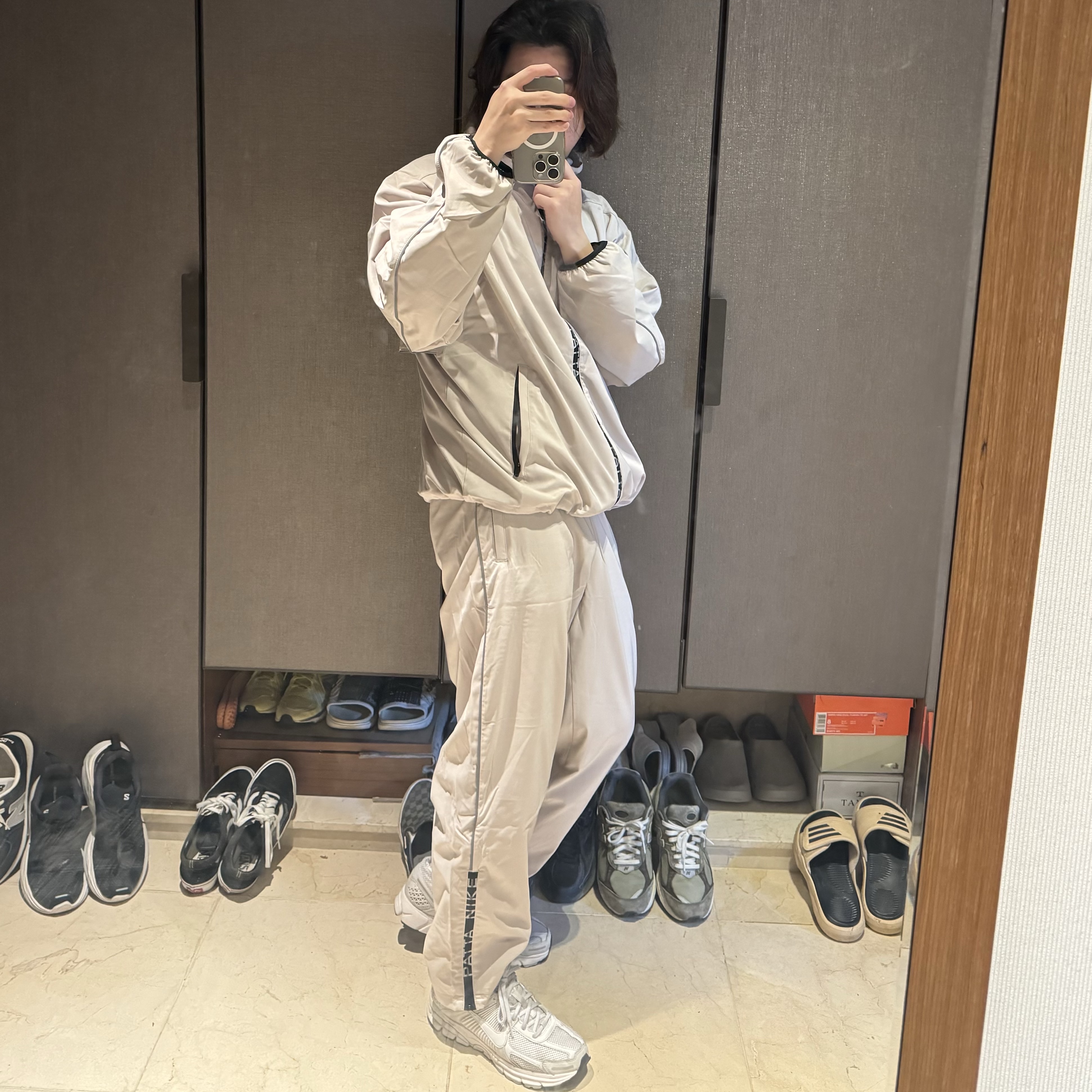 Nike x Patta Full-Zip Jacket Sanddrift - Asia, Nike x Patta Pants Sanddrift - Asia 착용 스타일 - 1
