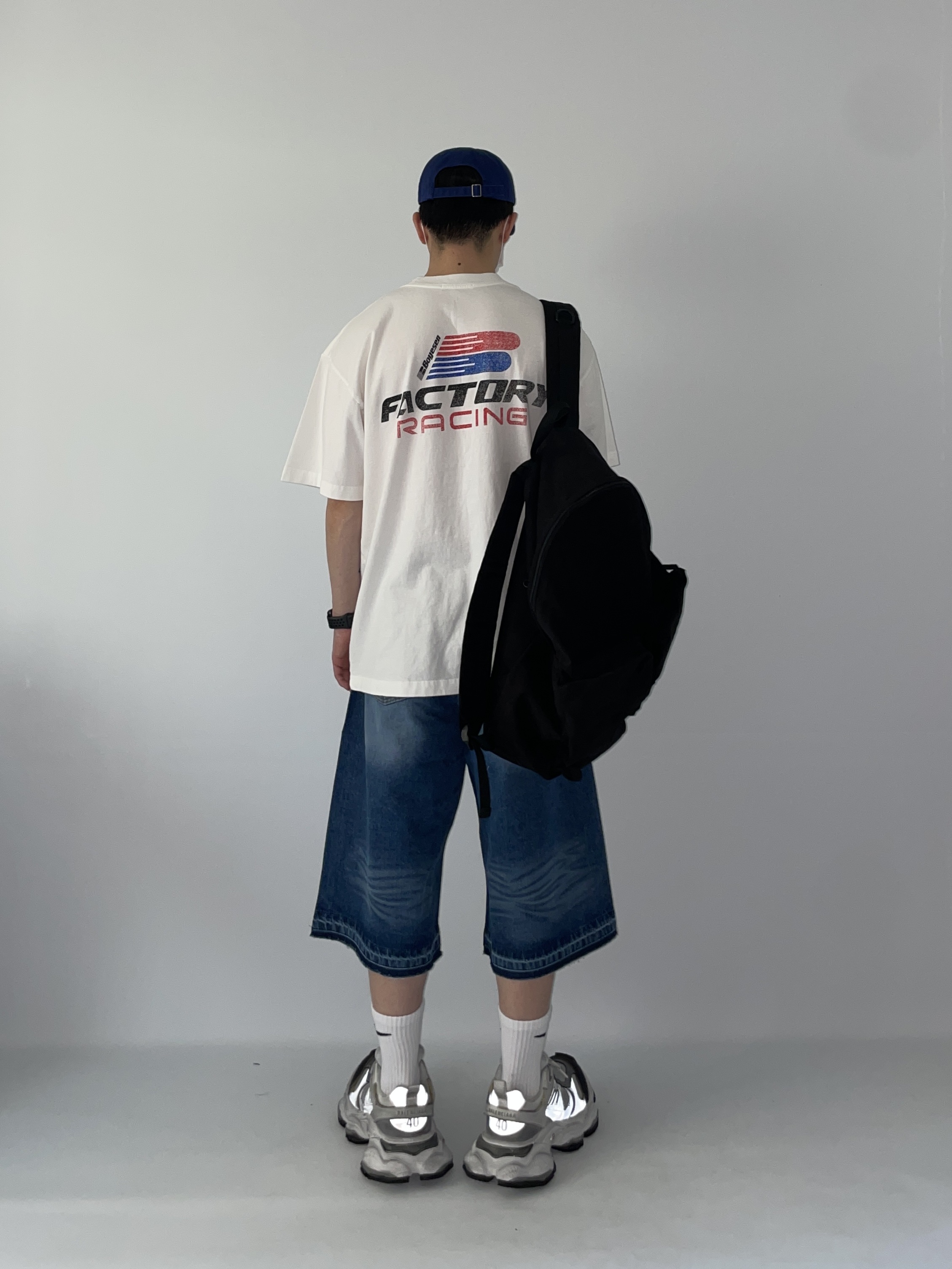 Balenciaga Cargo Sneakers White Grey, Supreme Warm Up 6-Panel Navy - 23FW 착용 스타일 - 4