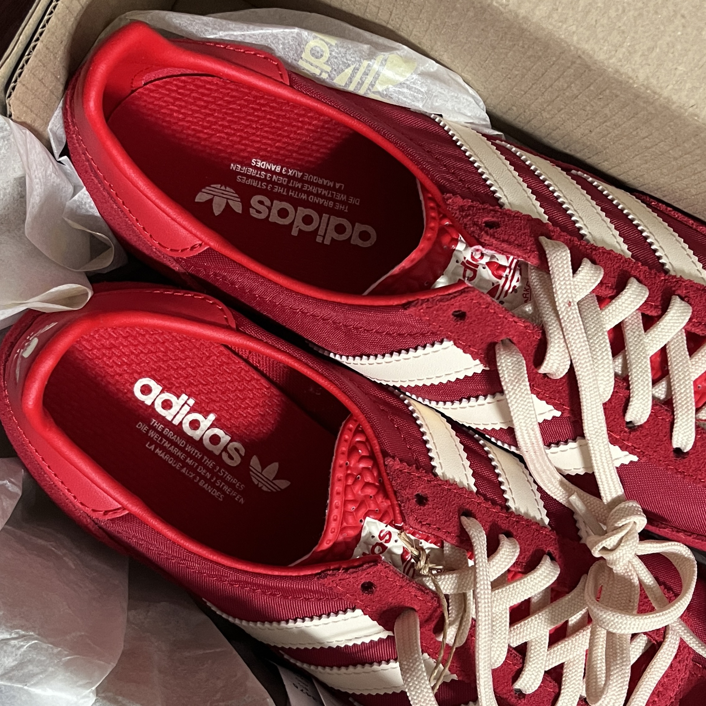 (W) Adidas SL 72 OG Better Scarlet Cream White 착용 스타일