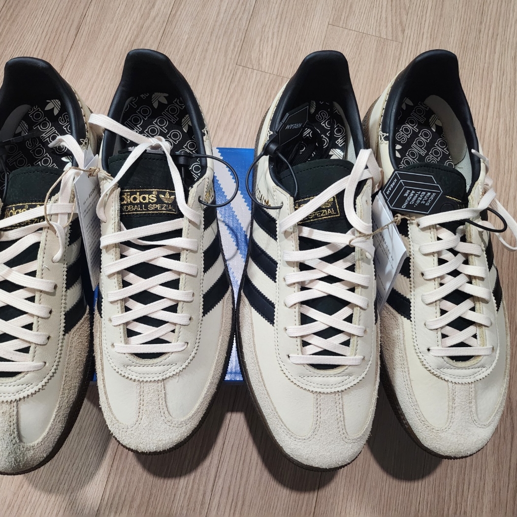 (W) Adidas Spezial Handball Wonder White Core Black 착용 스타일