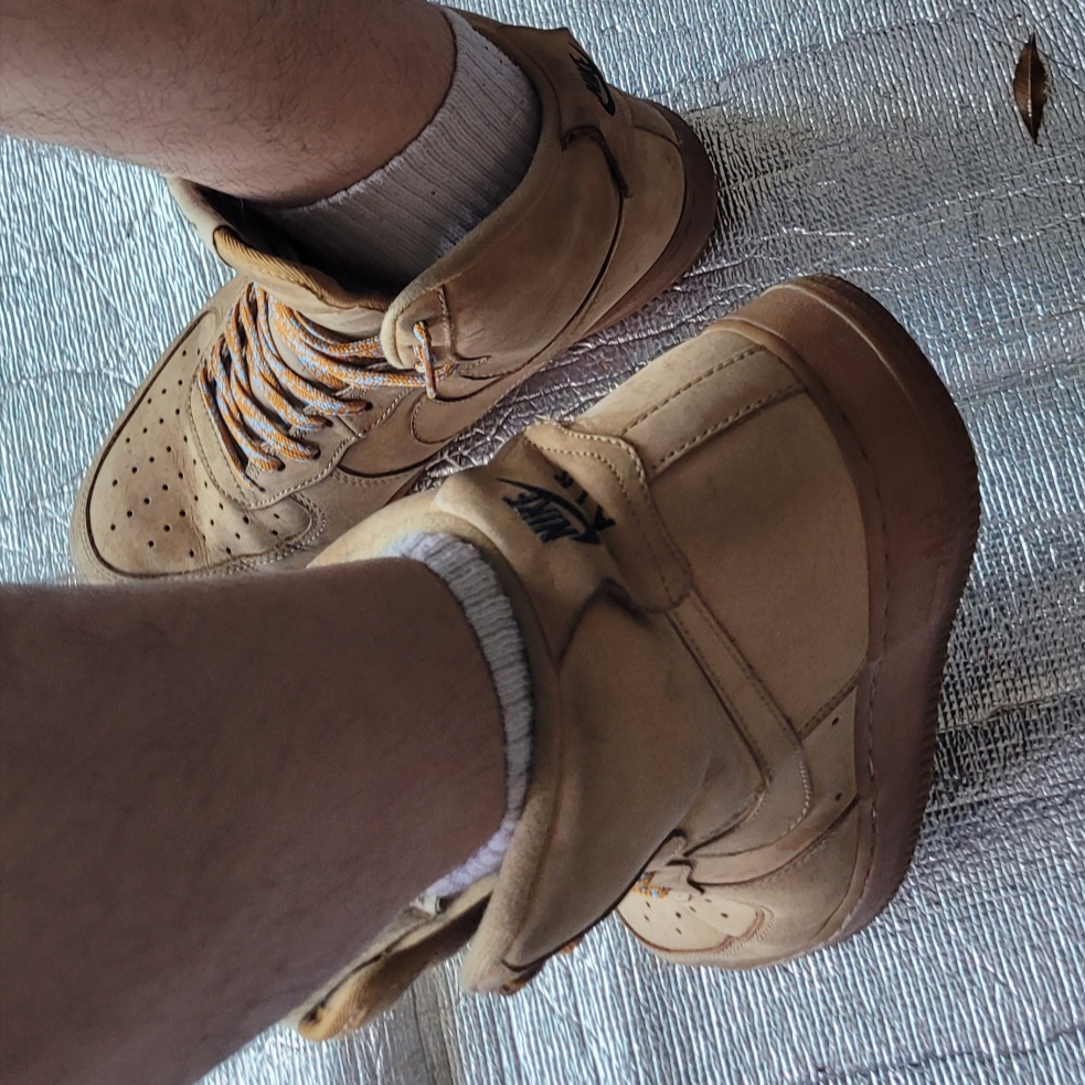 Nike Air Force 1 High Wheat 2015 착용 스타일 - 4