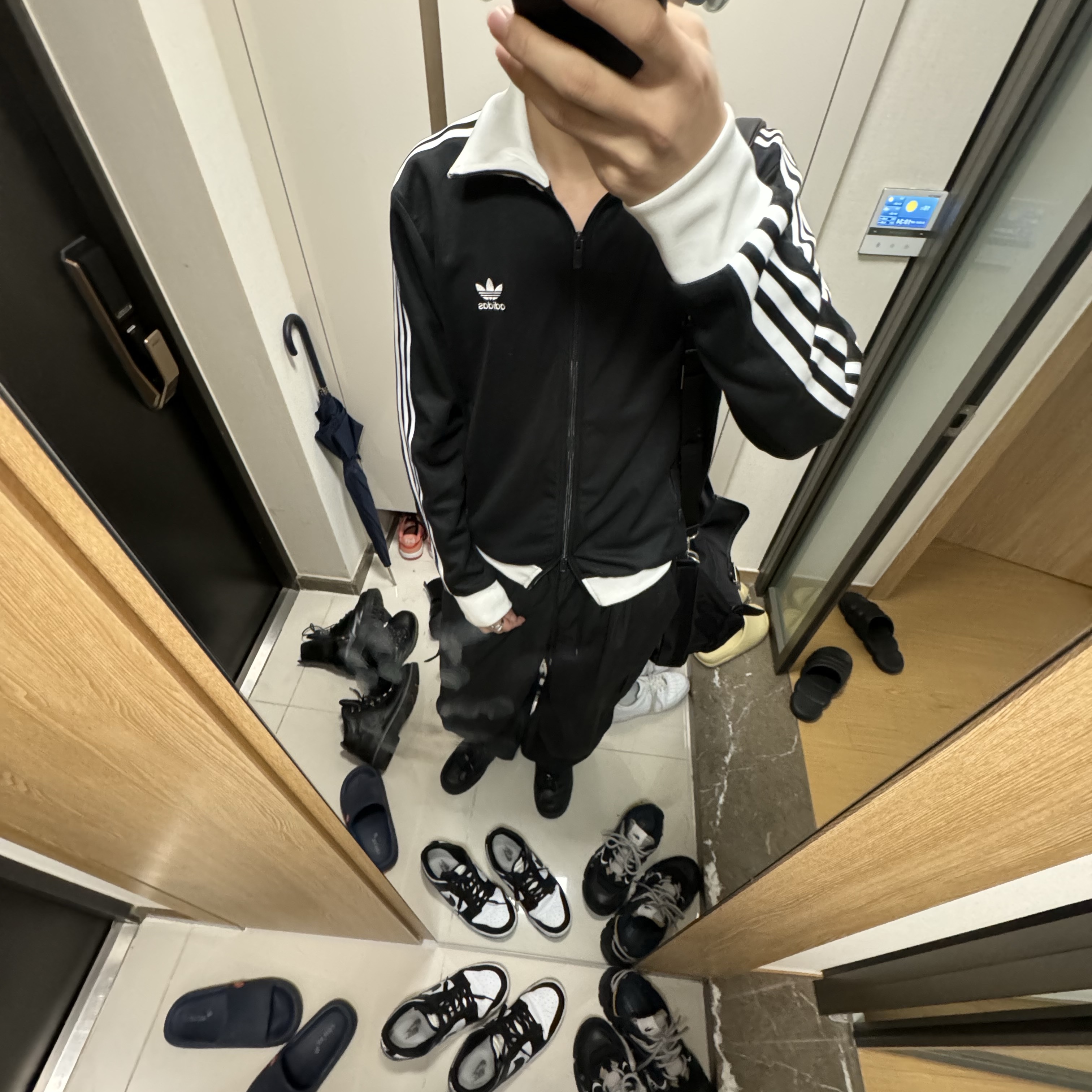 Adidas Adicolor Classics Beckenbauer Track Jacket Black - KR Sizing 착용 스타일