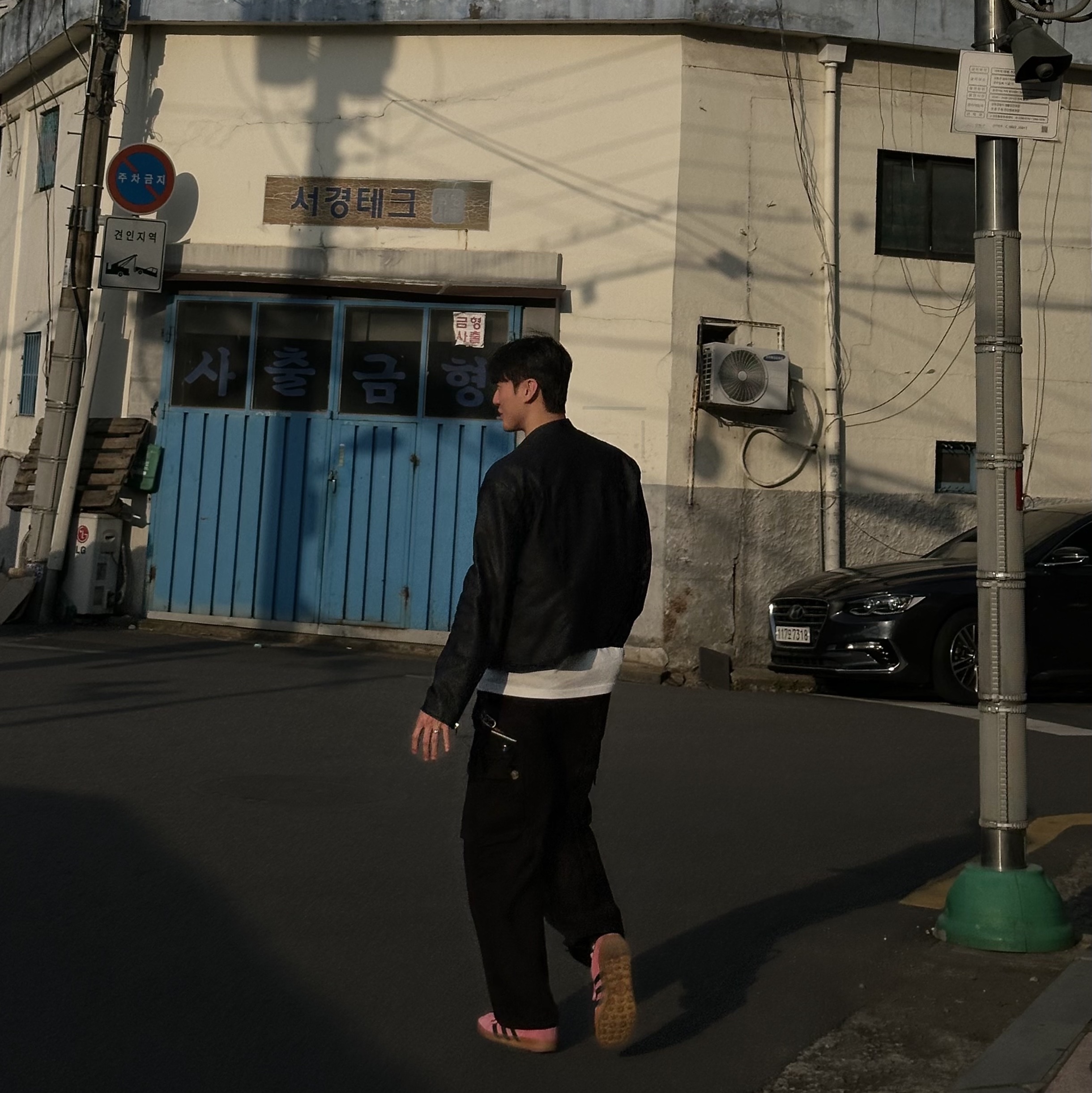 (W) Adidas Gazelle Indoor Bliss Pink 착용 스타일