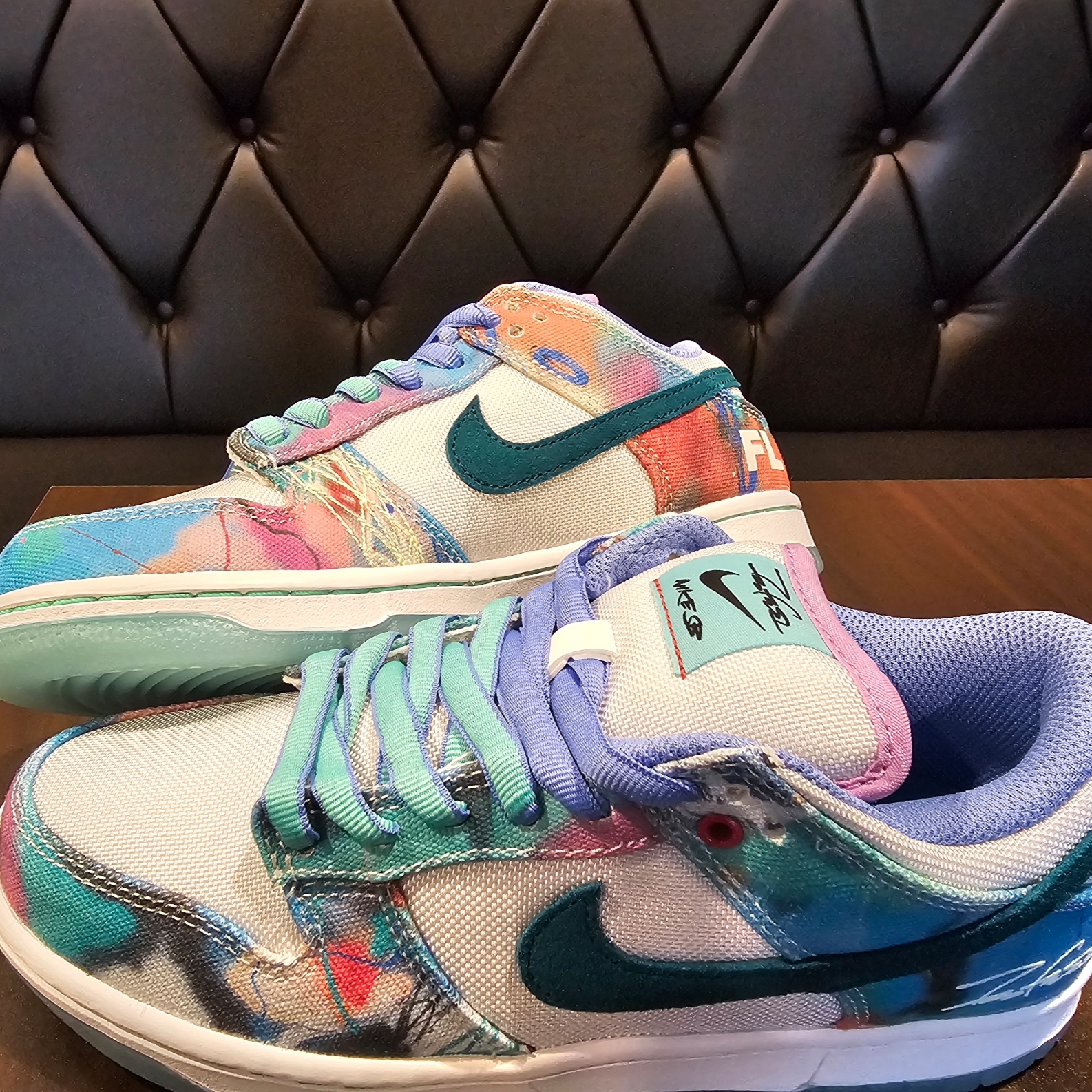 Nike x Futura Laboratories SB Dunk Low OG QS White and Geode Teal 착용 스타일 - 1