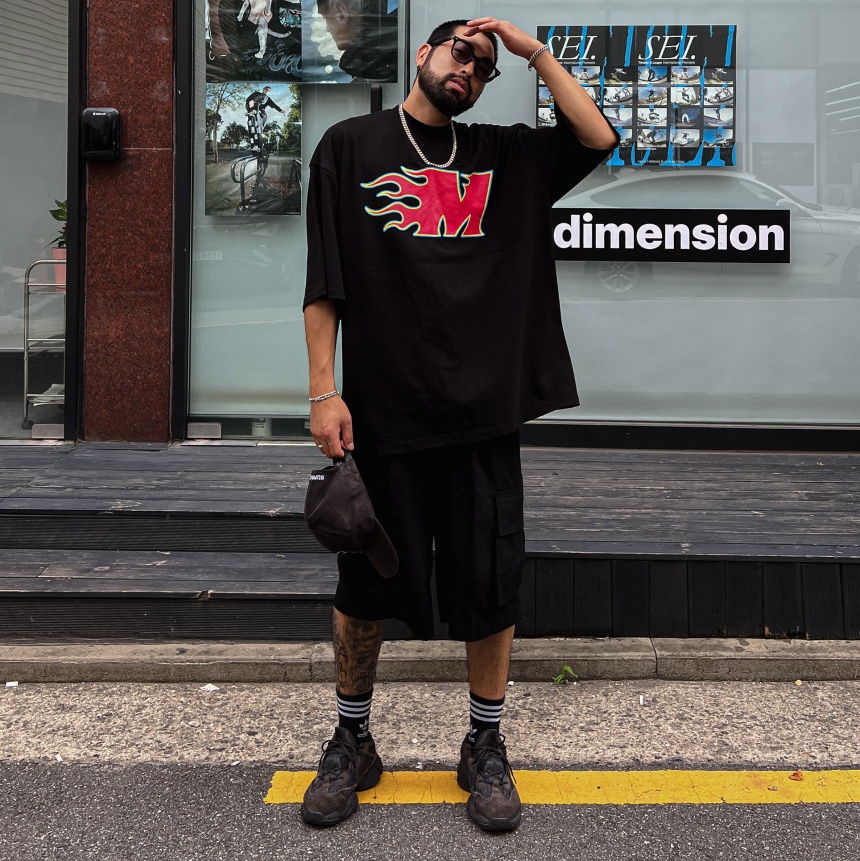 Adidas Yeezy 500 Utility Black 2022/2023, Supreme 2-Tone S Logo 6-Panel Black - 24SS 착용 스타일 - 1