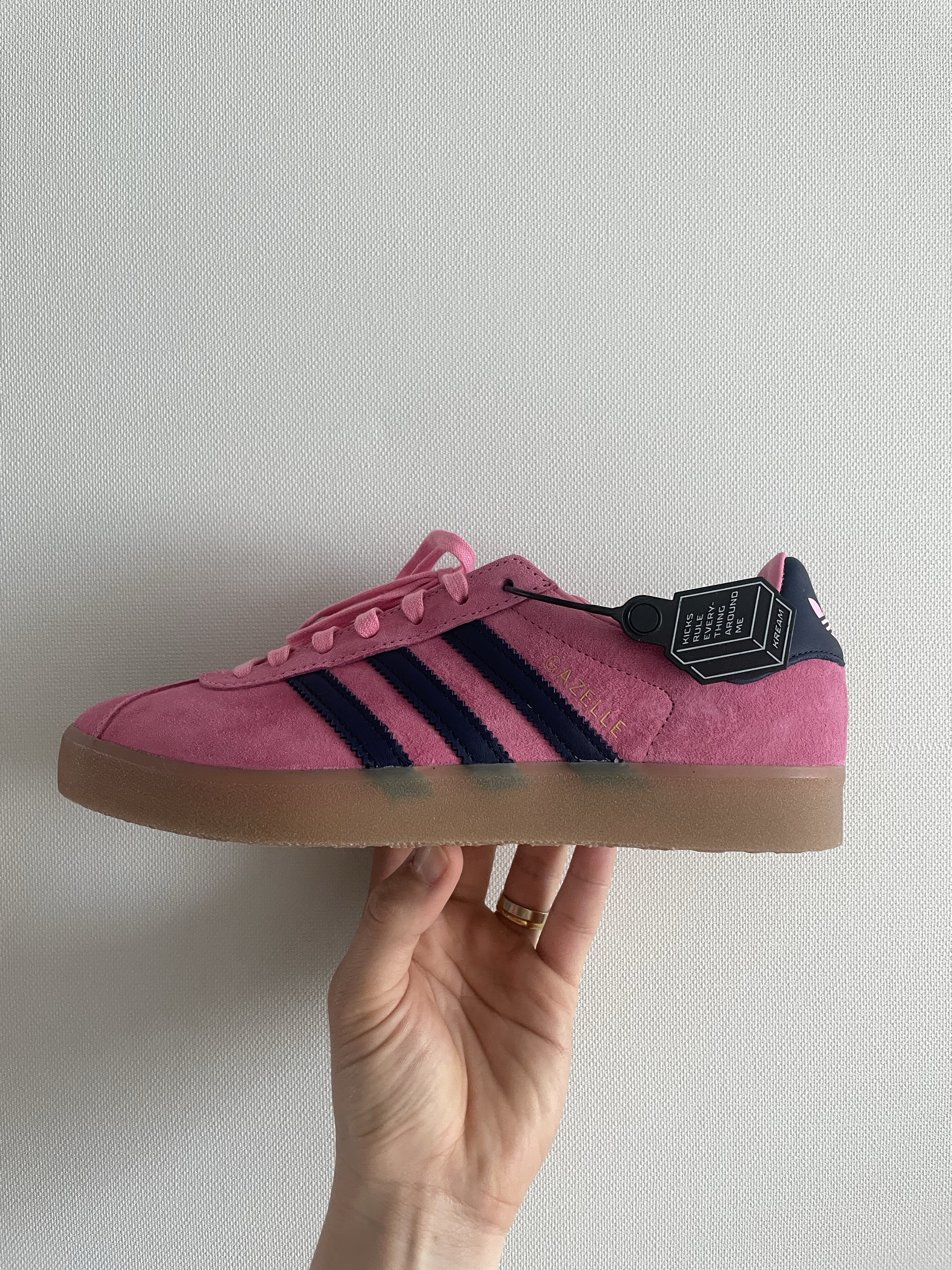 Adidas Gazelle 85 Bliss Pink Dark Blue ์ฐฉ์ฉ ์คํ์ผ - 3