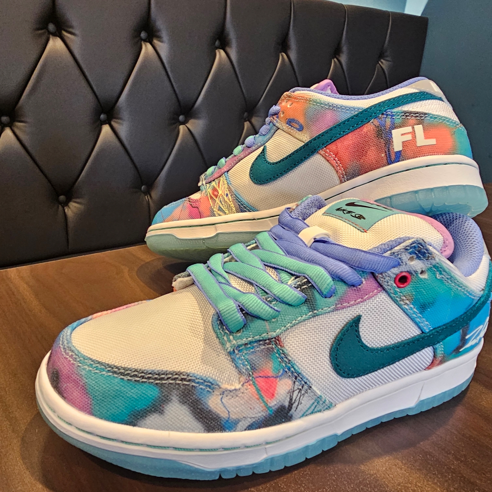 Nike x Futura Laboratories SB Dunk Low OG QS White and Geode Teal 착용 스타일 - 2