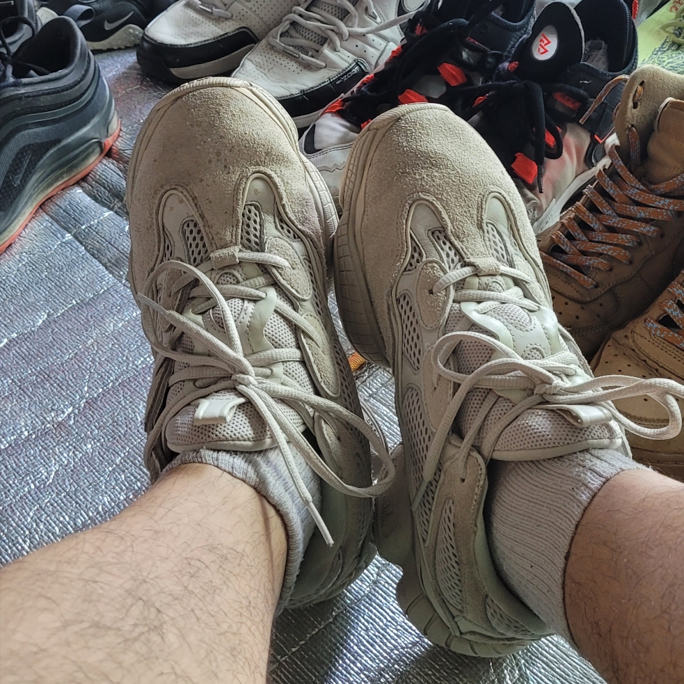 Adidas Yeezy 500 Blush 2018 착용 스타일 - 6
